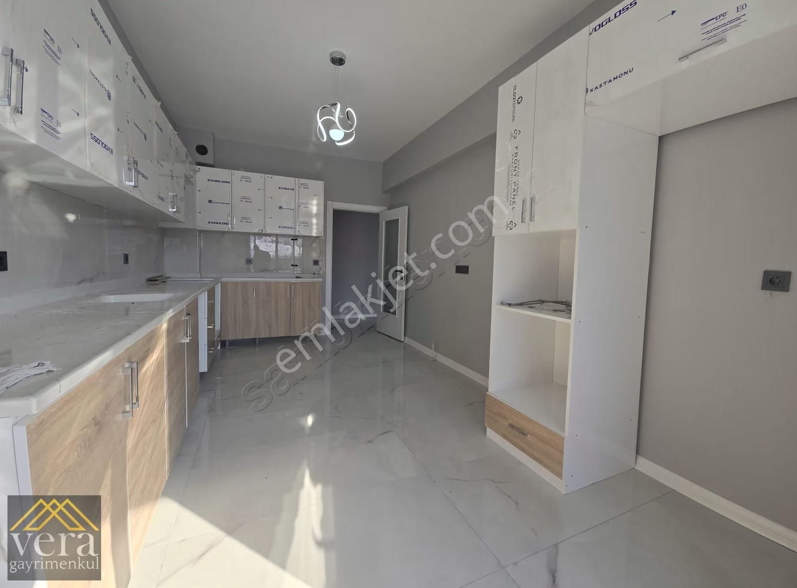 Protokol Yolu 300 Mt 4+1 Giyinme Odalı Satılık 150 M2 Ön Cephe - Görsel 18