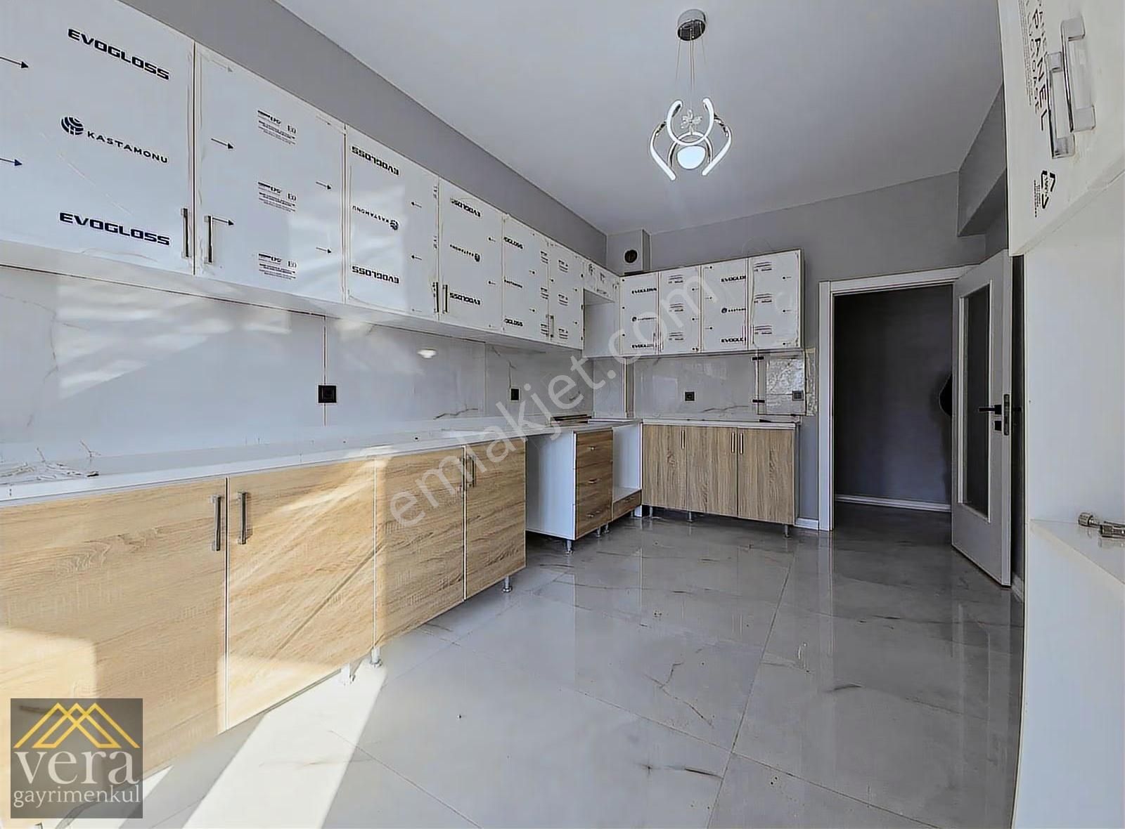 Protokol Yolu 300 Mt 4+1 Giyinme Odalı Satılık 150 M2 Ön Cephe - Görsel 15
