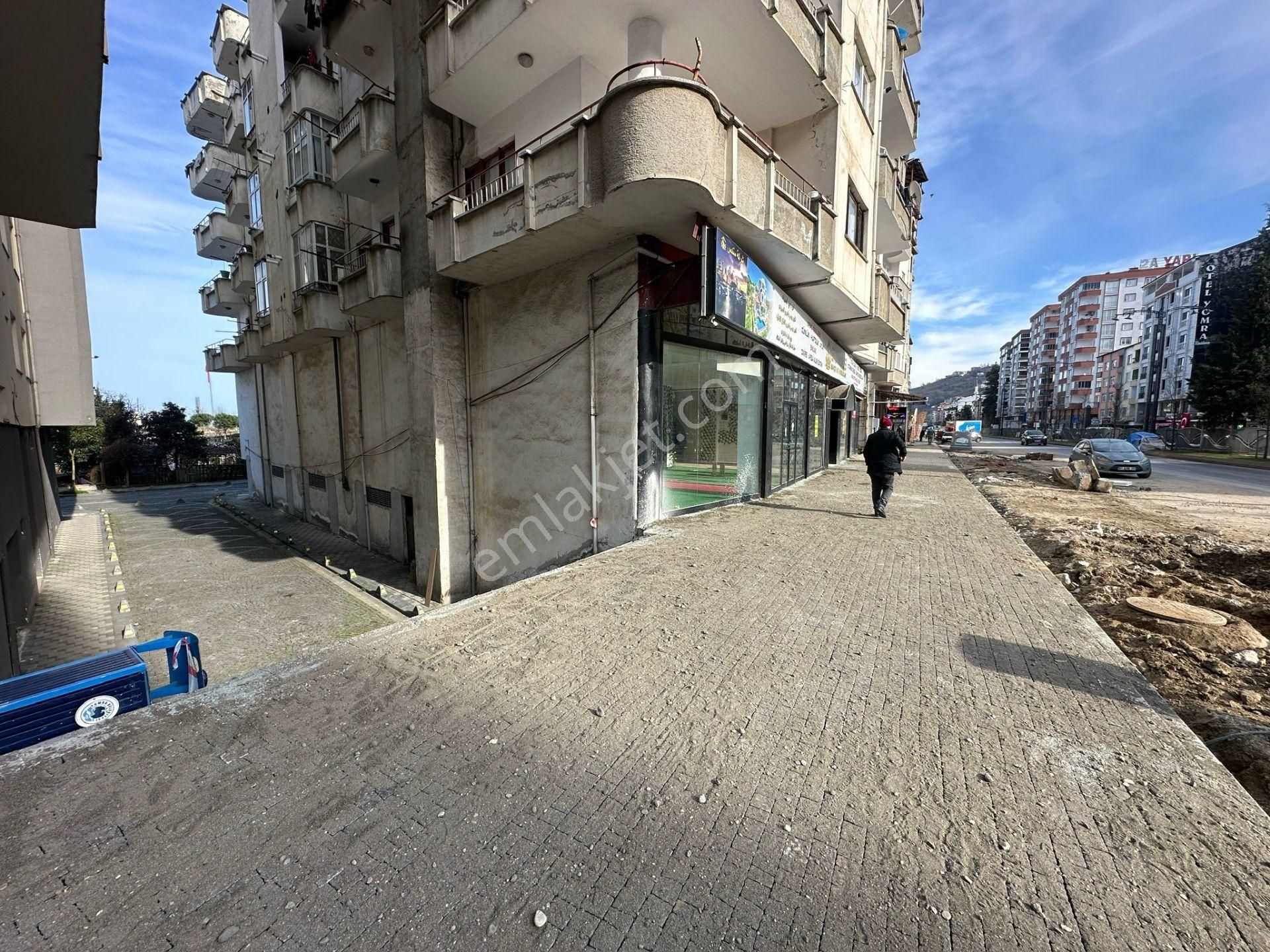 Trabzon Yomra Da Cadde Üzeri 1300 M2 Kiralık Dükkan Mağaza - Görsel 29
