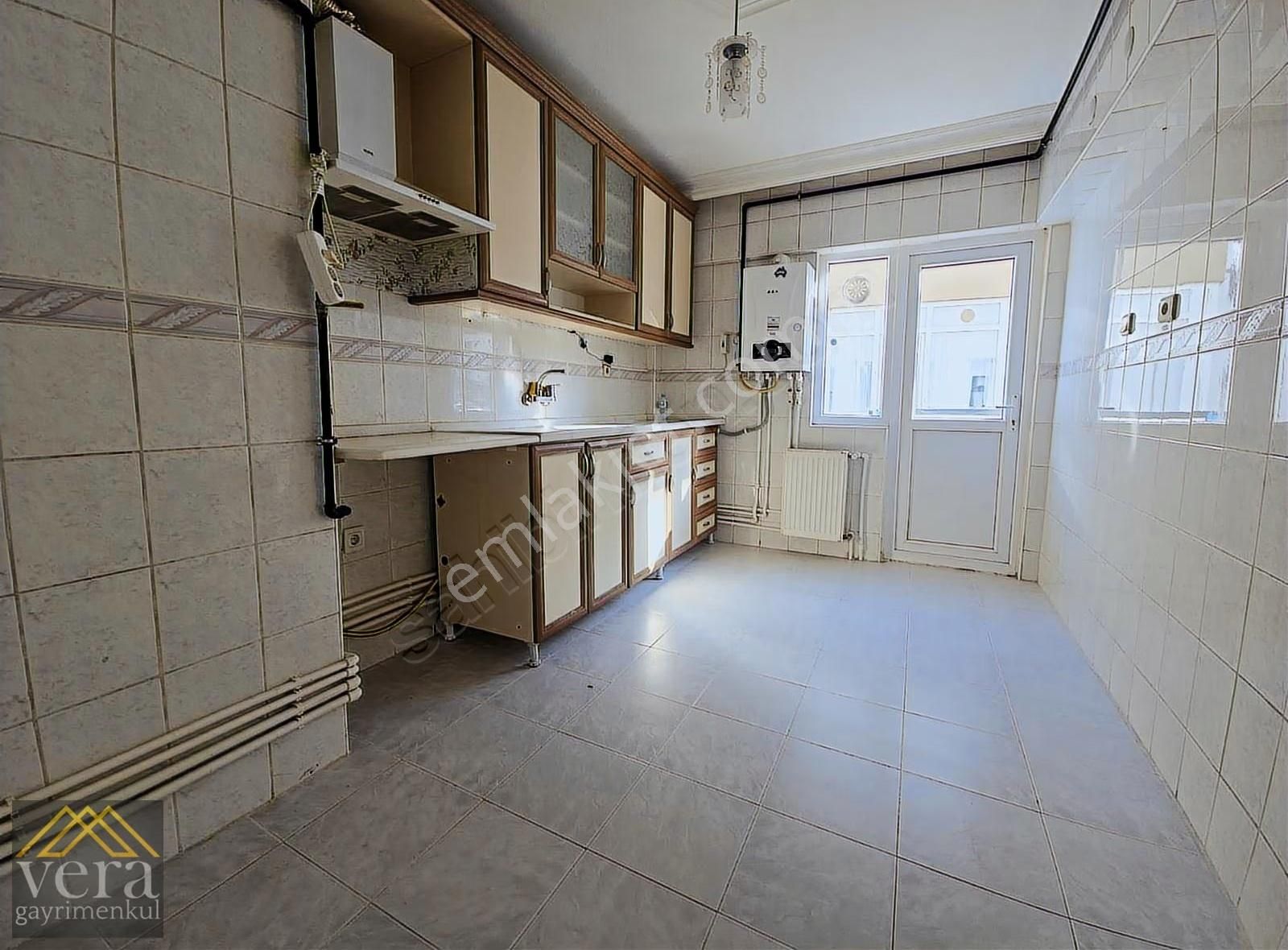 Natayolu Caddesi 50 Metre Ön Cephe 5+1 Kiralık Dubleks Ön Cephe - Görsel 13