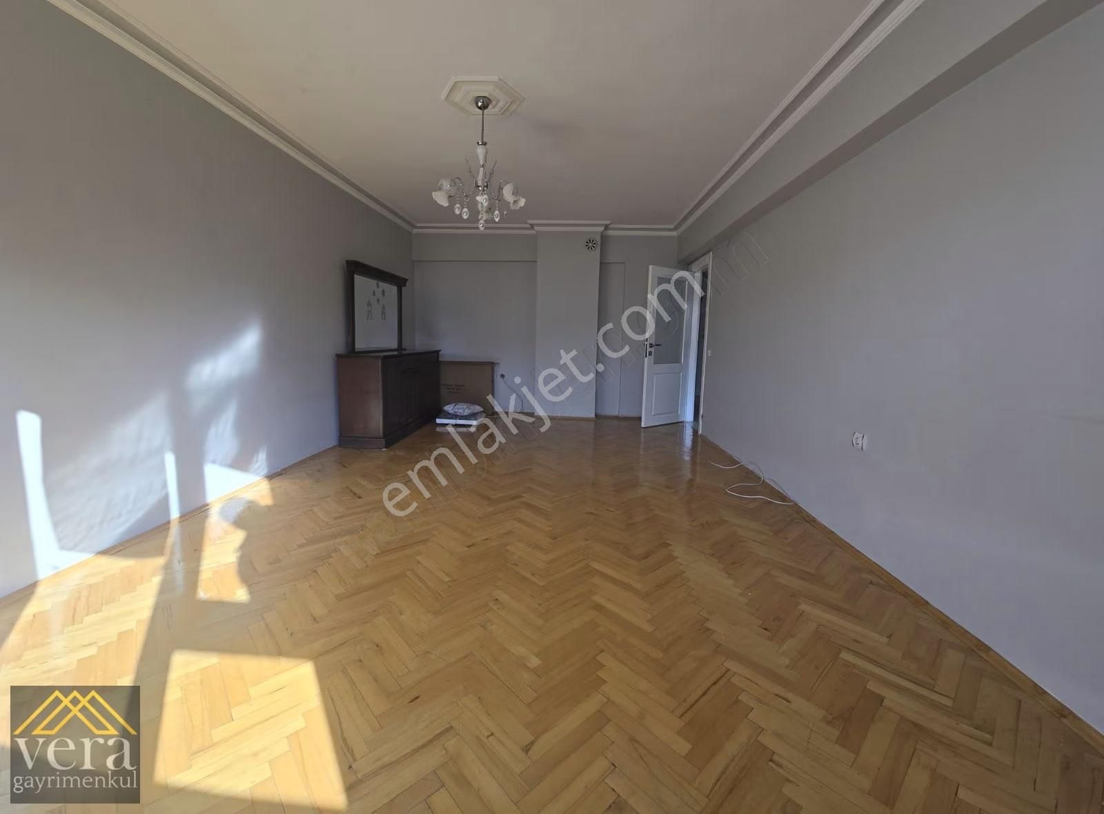 Natayolu Caddesi 50 Metre Ön Cephe 5+1 Kiralık Dubleks Ön Cephe - Görsel 2