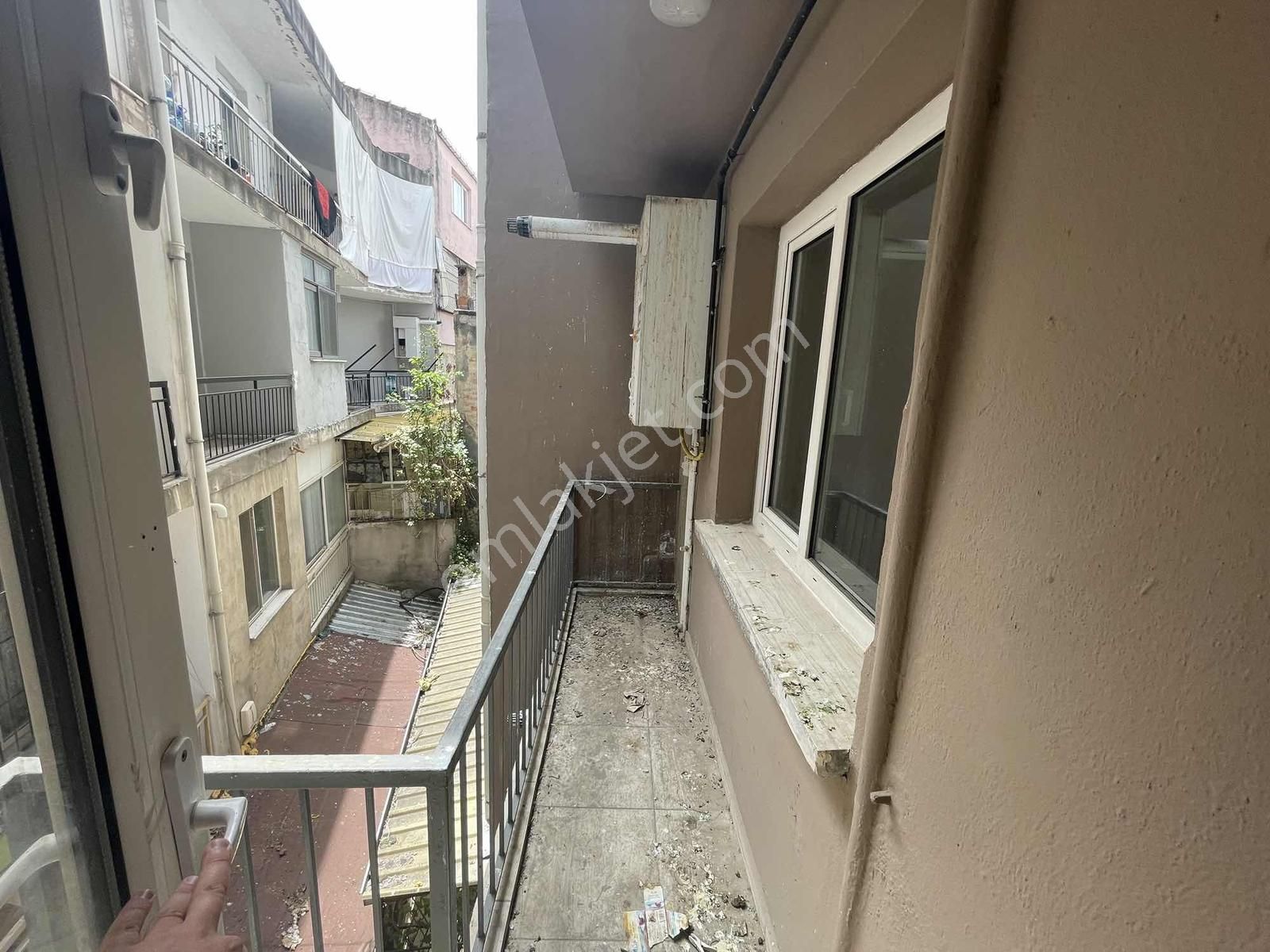 Üçyol Bahçelievler Metro Yakını 2+1 Arakat Doğalgazlı Daire - Görsel 3
