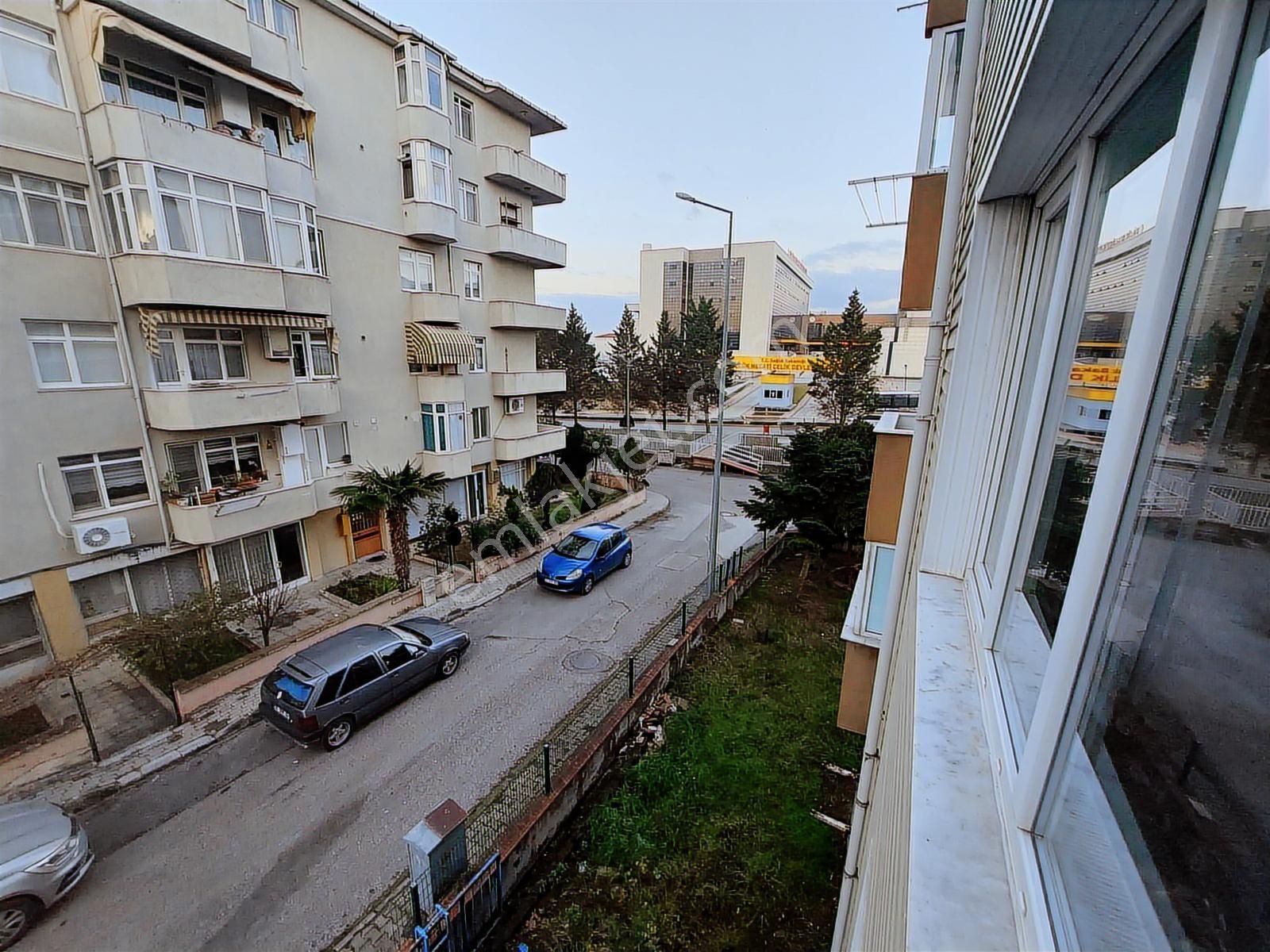 Devlet Hastanesi Karşısında Satılık Arakat Bakımlı Fırsat Daire - Görsel 24