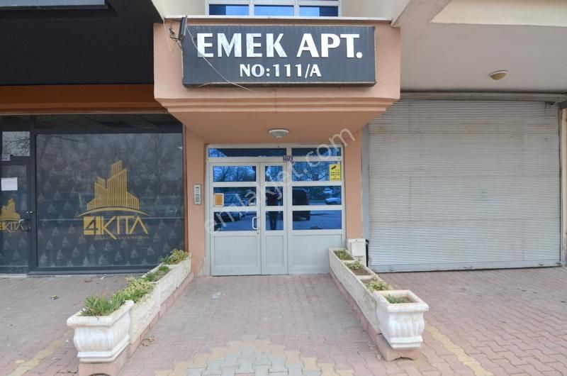 Talha Tozduman'dan Fetih Cad. Cepheli Arakat Geniş 3+1 Satılık - Görsel 7