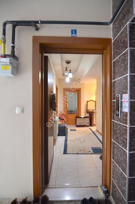 Talha Tozduman'dan Fetih Cad. Cepheli Arakat Geniş 3+1 Satılık - Görsel 13