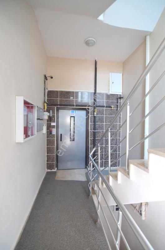 Talha Tozduman'dan Fetih Cad. Cepheli Arakat Geniş 3+1 Satılık - Görsel 10