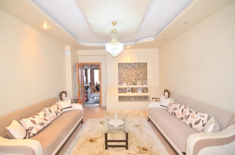 Talha Tozduman'dan Fetih Cad. Cepheli Arakat Geniş 3+1 Satılık - Görsel 2