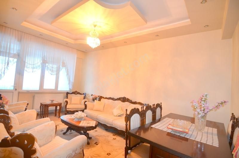 Talha Tozduman'dan Fetih Cad. Cepheli Arakat Geniş 3+1 Satılık - Görsel 3