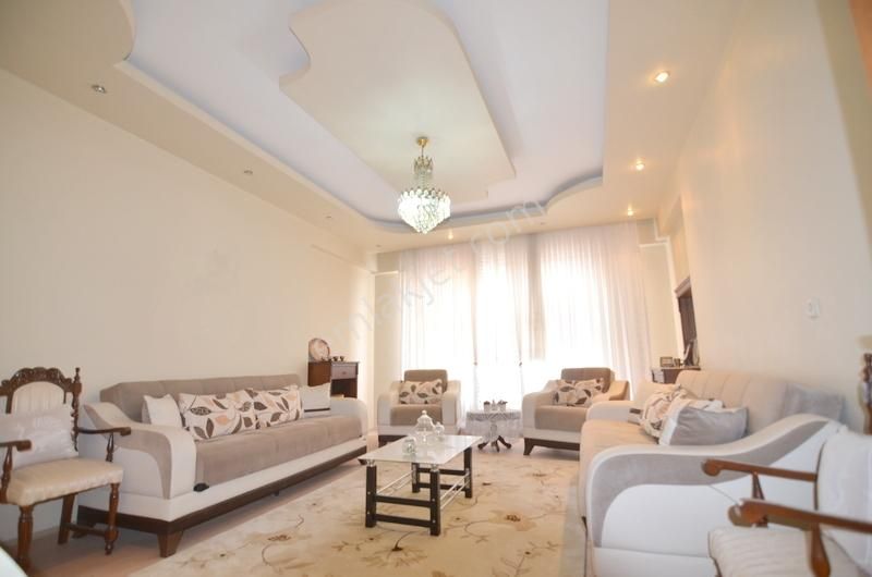 Talha Tozduman'dan Fetih Cad. Cepheli Arakat Geniş 3+1 Satılık - Görsel 12