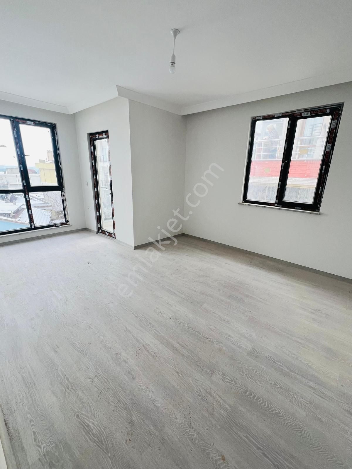 İstanbul Sancaktepe Yunusemre Mah Satlık 2+1 Ara Kat 85 M2 Daire - Görsel 2