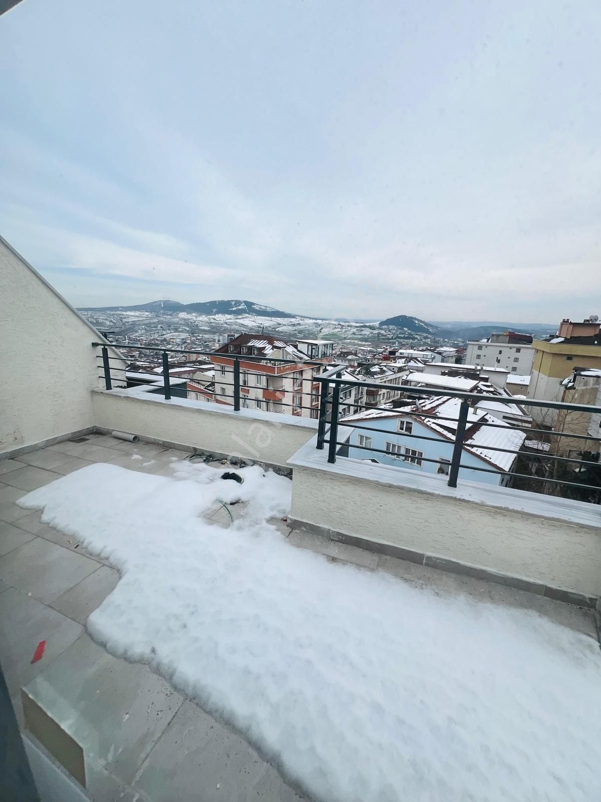 İstanbul Sancaktepe Yunusemre Mah Satılık 3+3 Üst Dübleks 170 M2 - Görsel 22