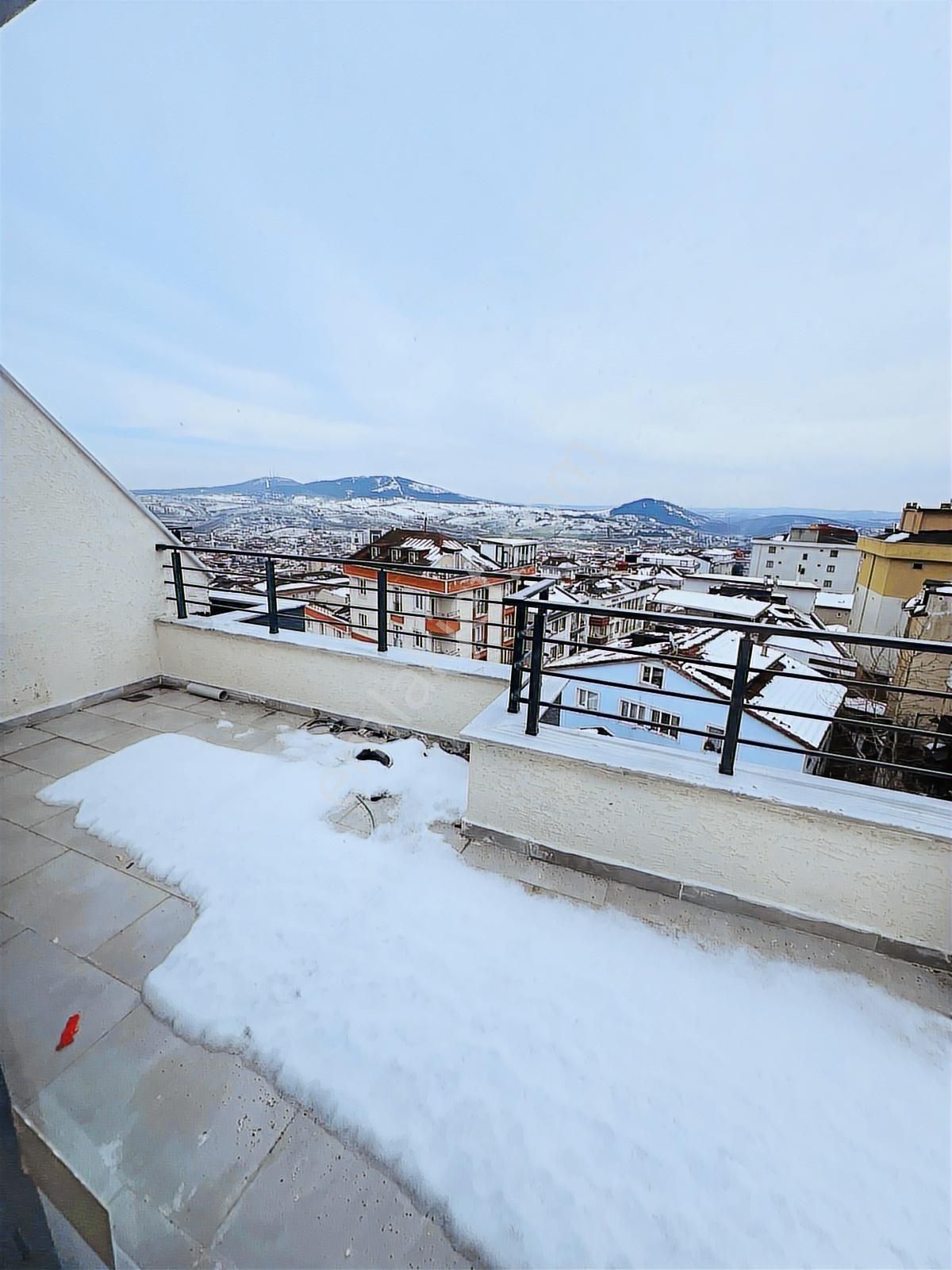 İstanbul Sancaktepe Yunusemre Mah Satılık 3+3 Üst Dübleks 170 M2 - Görsel 17