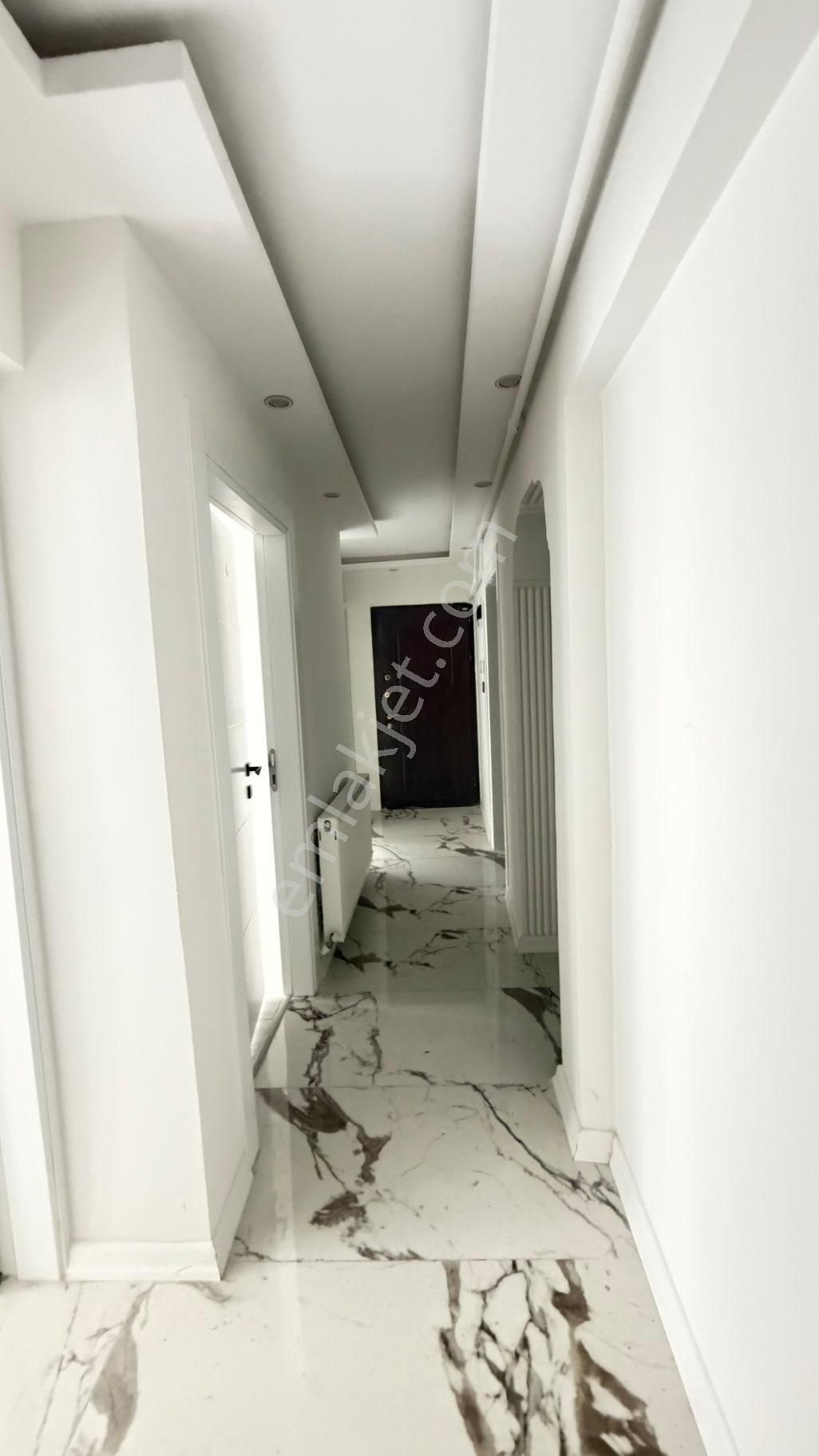 Beyaz Gayrimenkulden Kiralık 3+1 Daire - Görsel 7