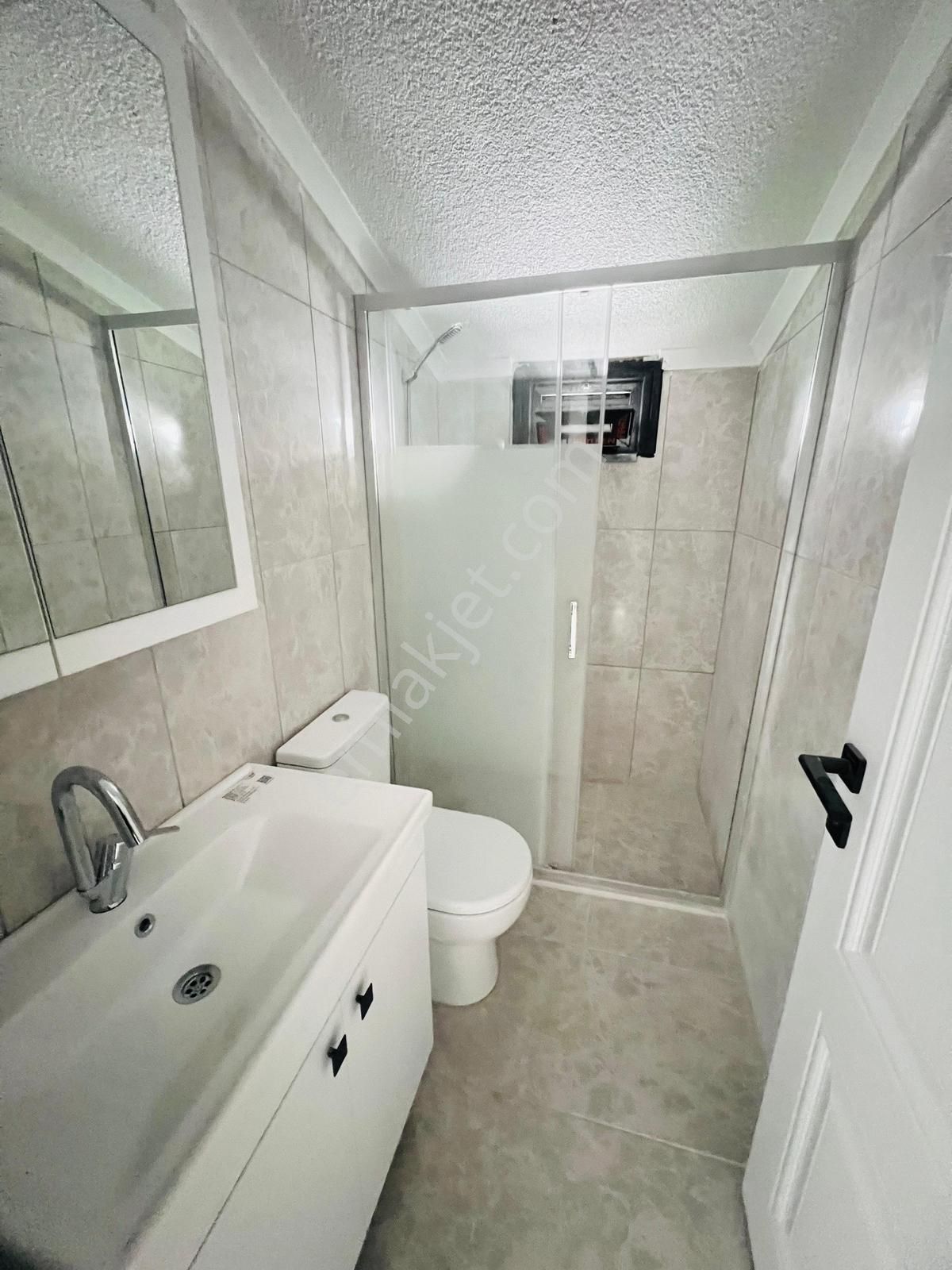 İstanbul Sancaktepe Mevlana Mah. Satılık 2+2 Üst Dübleks 150 M2 - Görsel 26