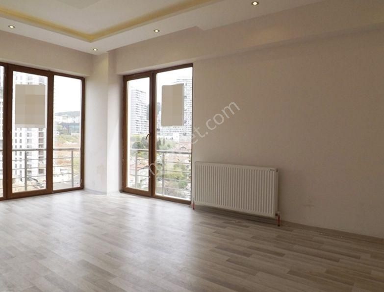 Mertcan Dan Yakacık Meydana Yürüme Site İçi 3+1 Ebeveyn Banyolu - Görsel 2