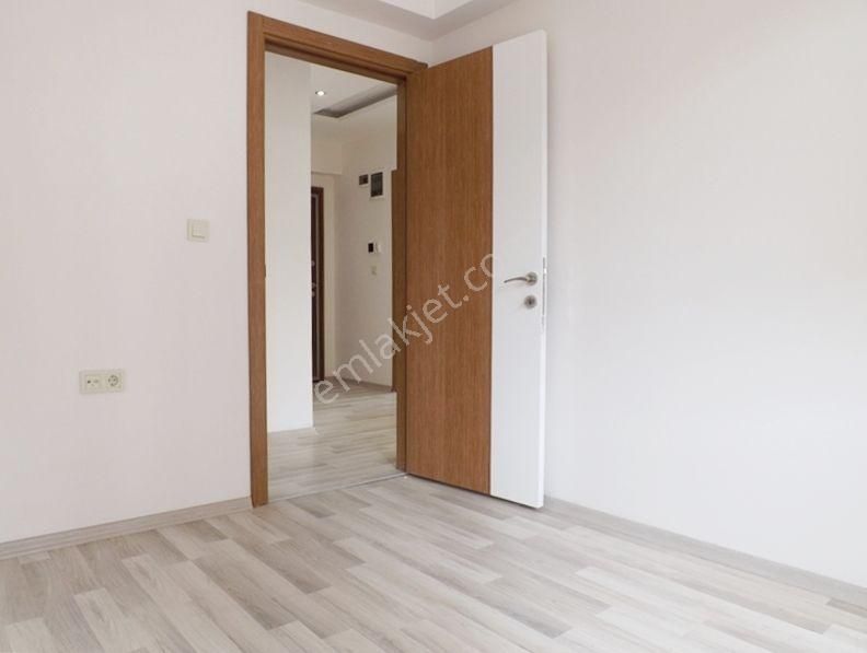 Mertcan Dan Yakacık Meydana Yürüme Site İçi 3+1 Ebeveyn Banyolu - Görsel 8