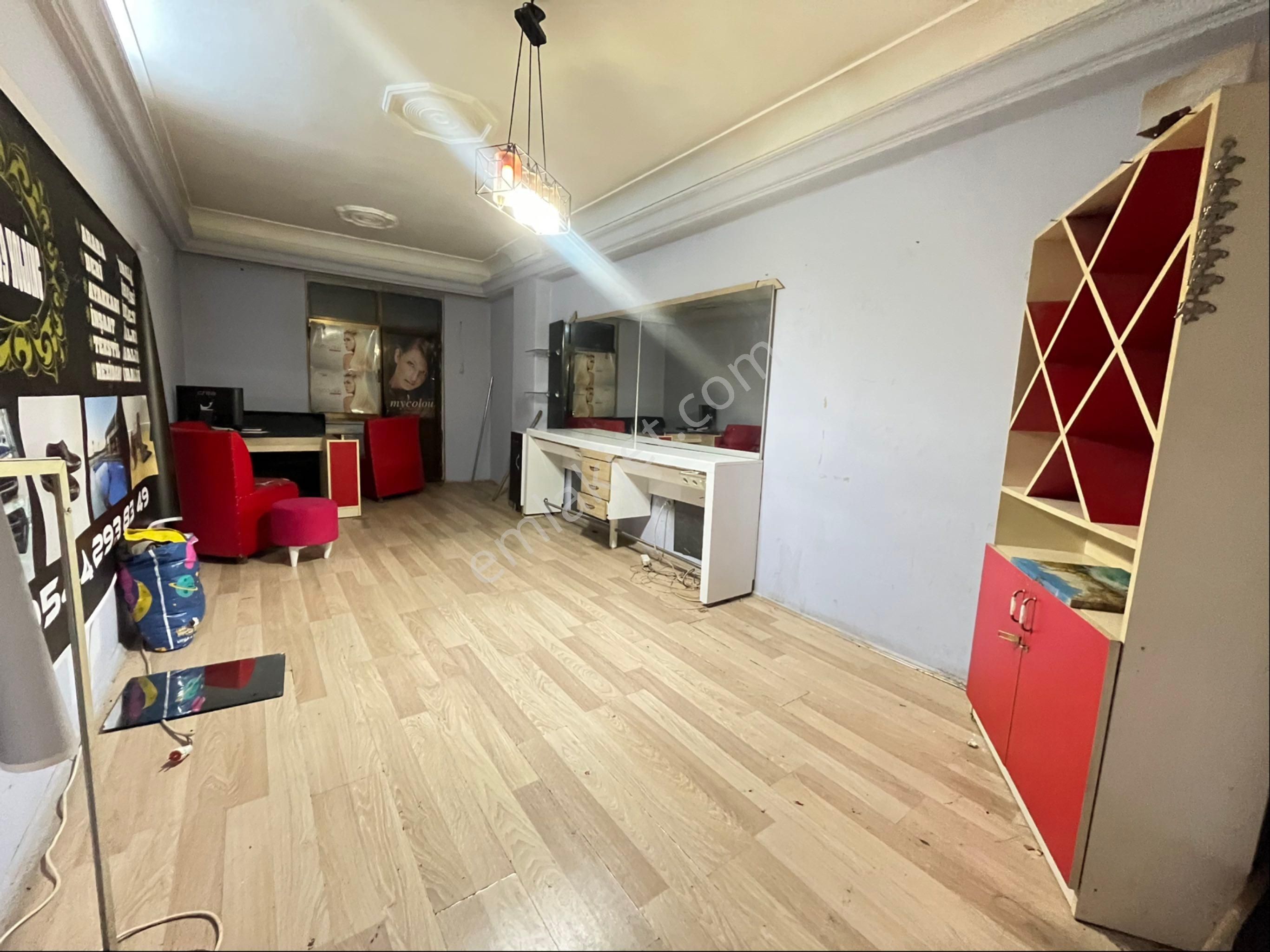 İmren Gayrimenkulden Kiralık 30 M2 Dükkan Ofis Büro Sefaköy Merkezde - Görsel 2