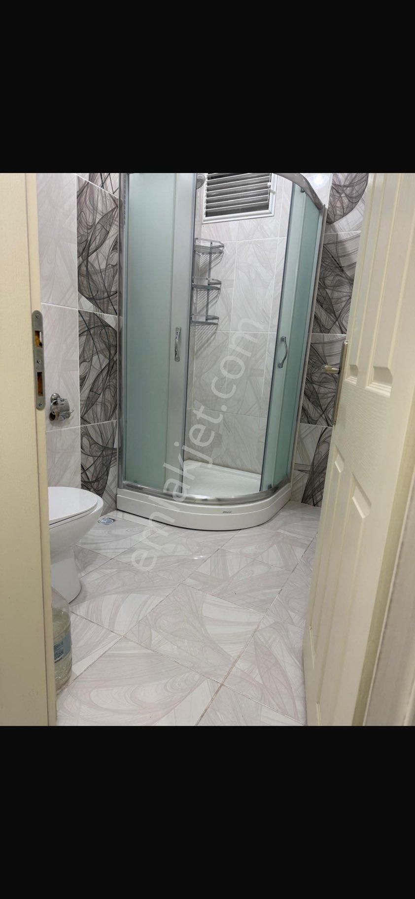 Barış Mahallesinde 8 Yaşında 3+1 Ara Kat Daire - Görsel 4