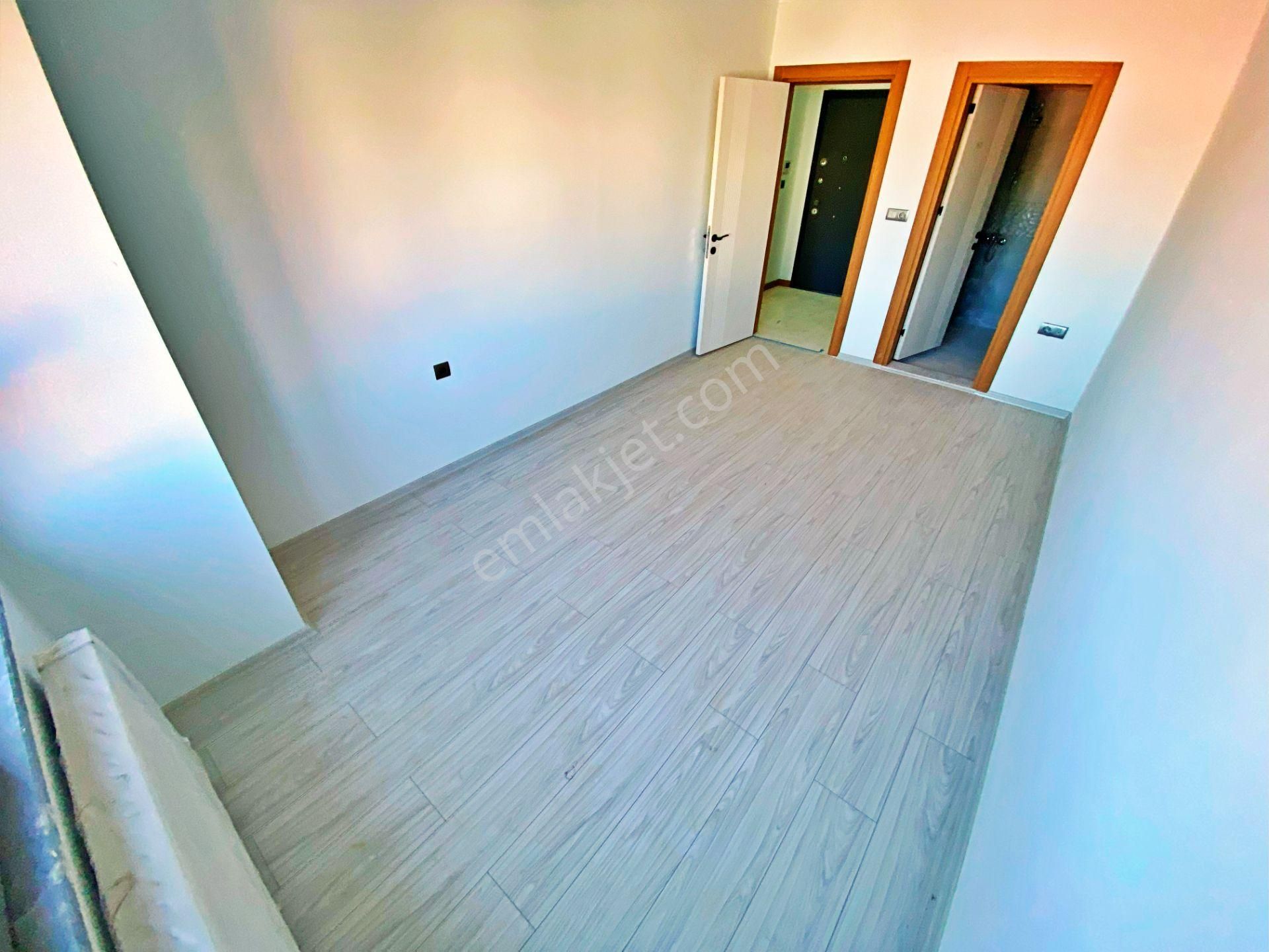 🌀gültaş Emlaktan Akçay Zeytinlide Satılık Ebeveyn Banyolu Cam Balkonlu 2+1 Daire - Görsel 2
