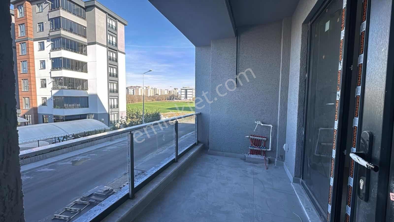 Cumhuriyet Mahallesi Lüks Sitede Satılık 3+1 Daire ! - Görsel 16