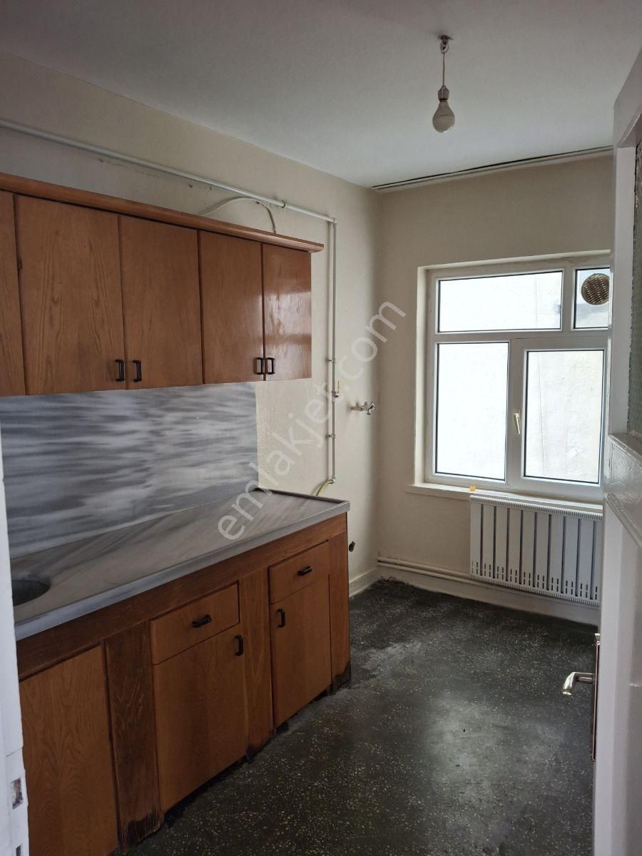 İş Bankası Karşısında Büro Olarak Kiralık Daire - Görsel 9