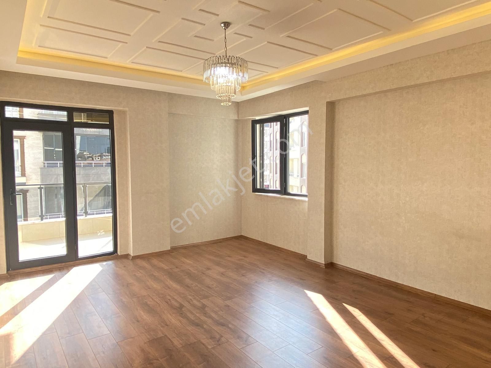 Yeditepede Lüxs Çok Bakımlı Ferah Kulanışlı 130 M2 Satılık Daire - Görsel 11