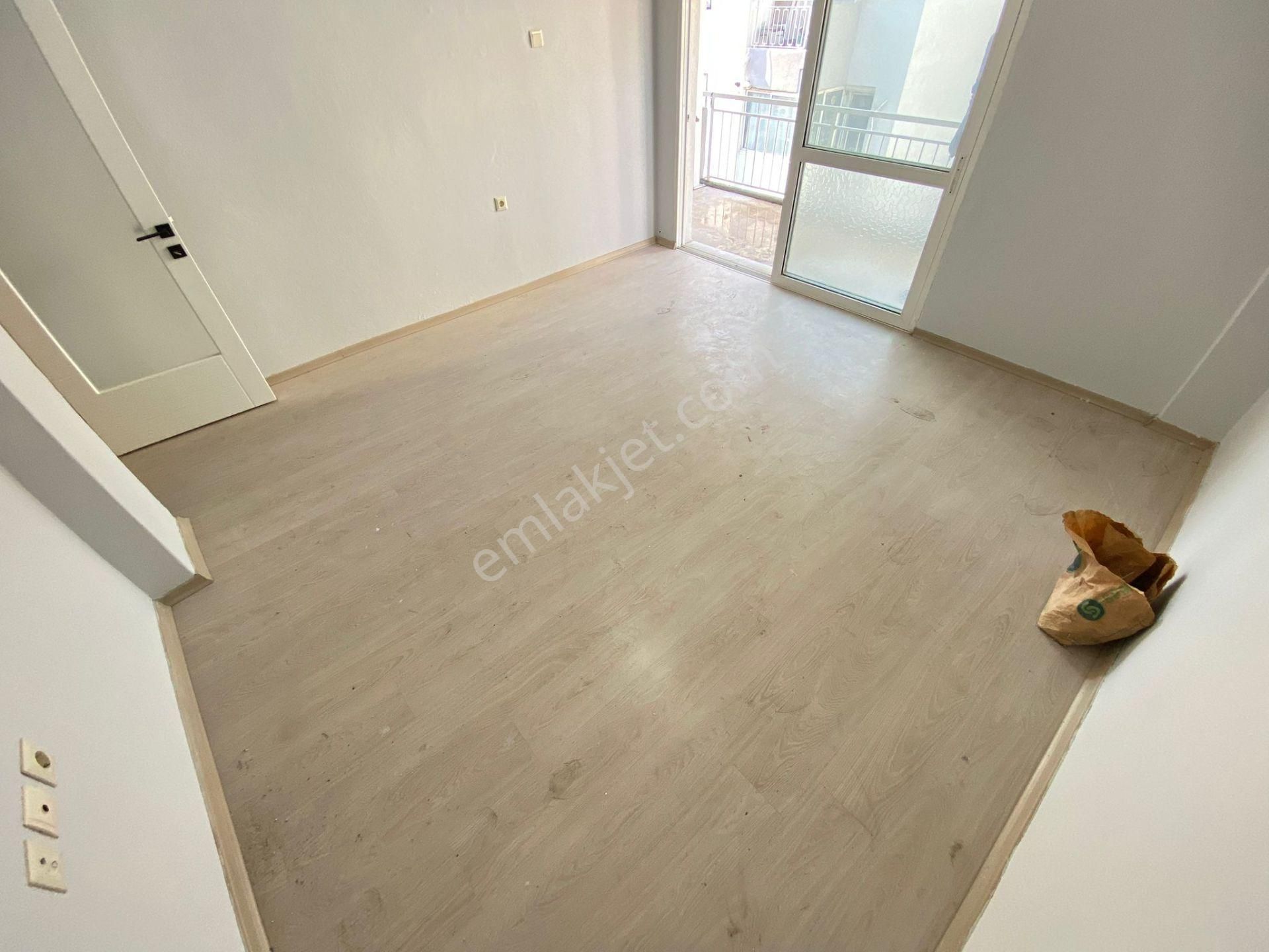 Acil Konak Zeytinlik Mahallesinde 2+1 85m2 Arakat Tadilatlı Satılık Daire - Görsel 6