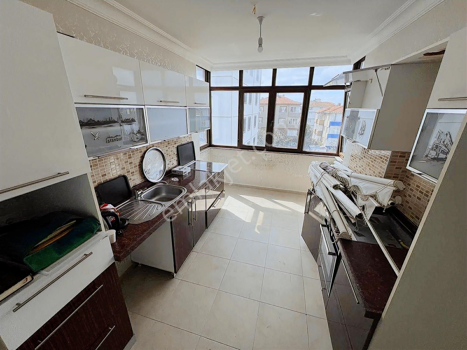 Kartal Yakacıkta 3+1 Daire Ana Cadde Yanı - Görsel 9