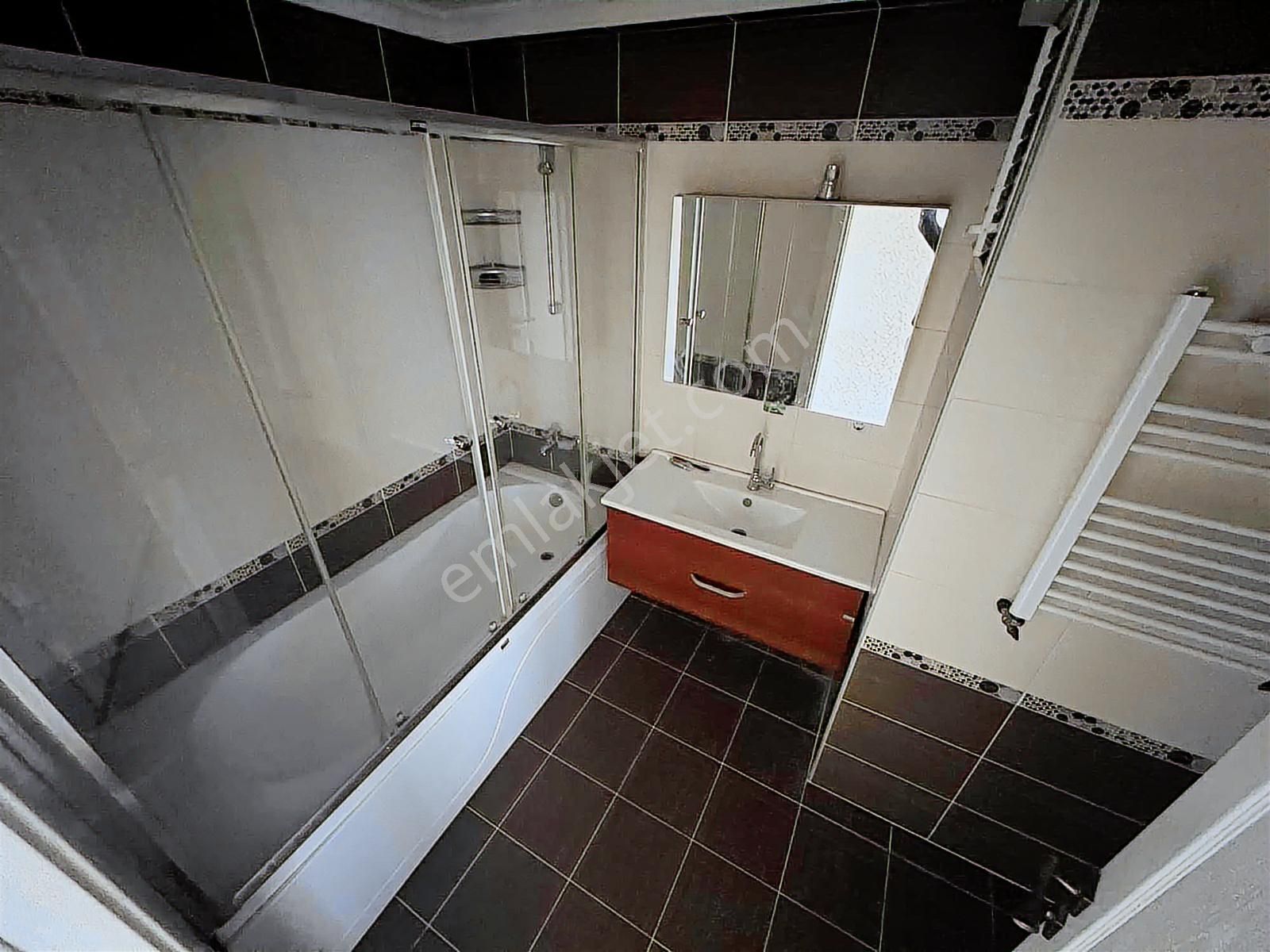 Kartal Yakacıkta 3+1 Daire Ana Cadde Yanı - Görsel 16