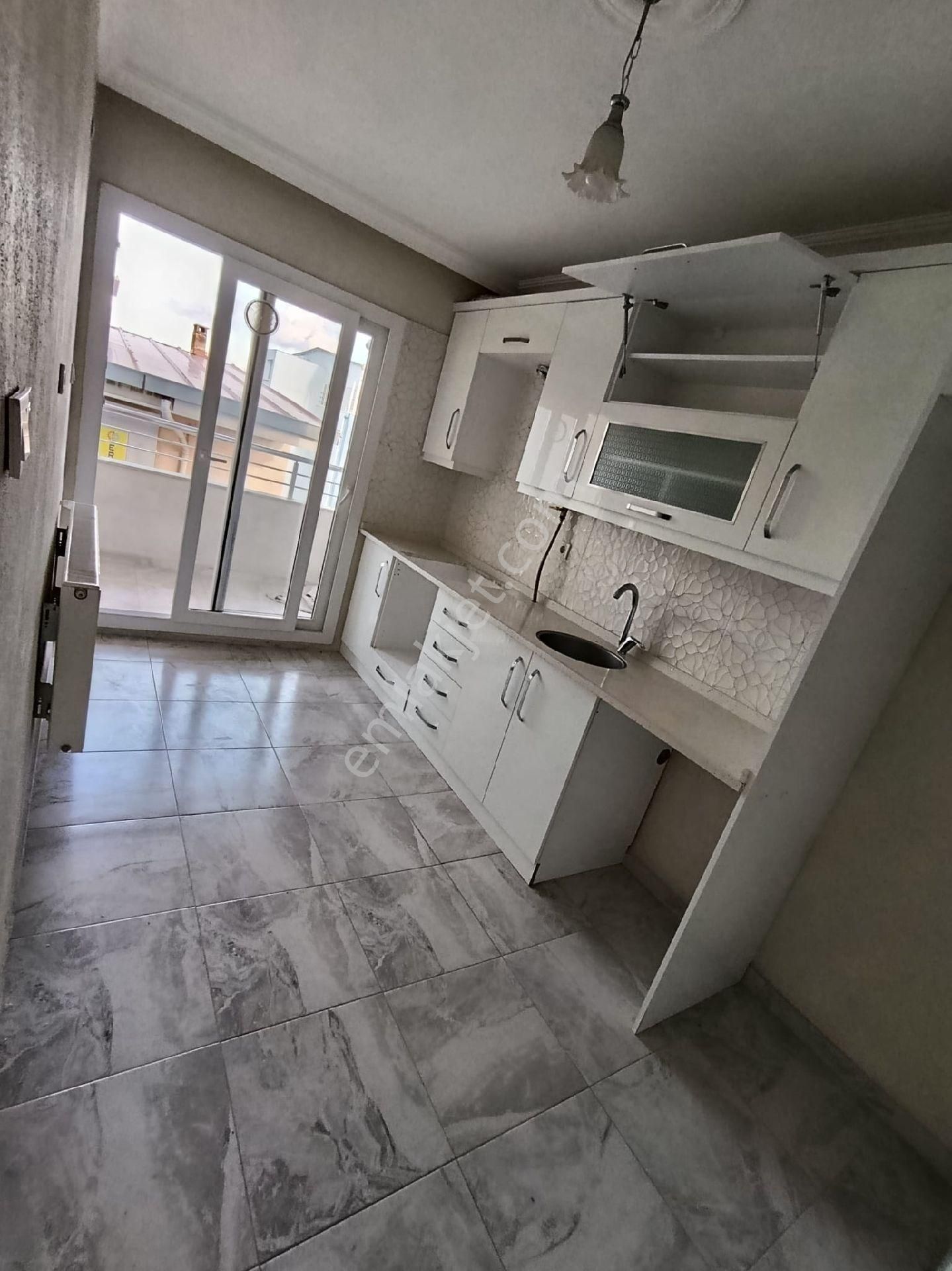 Günaltay Pazar Yeri Yakını 2+1 Doğalgazlı Yeni Tadilatlı - Görsel 15