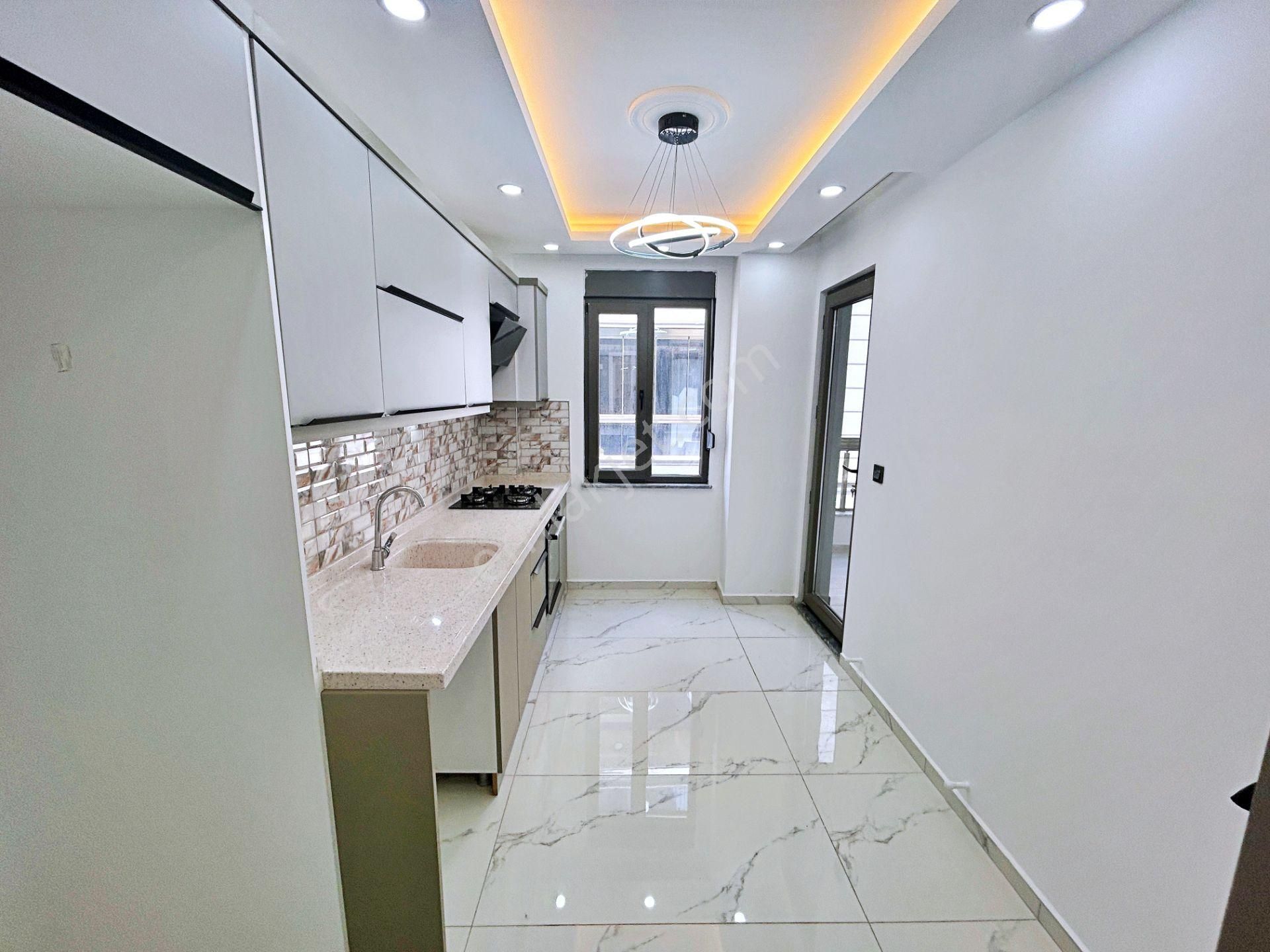 🌀gültaş Emlaktan Altınkumda Site İçinde Lüks Tasarımlı Ebeveyn Banyolu 2+1 Satılık Daire - Görsel 2
