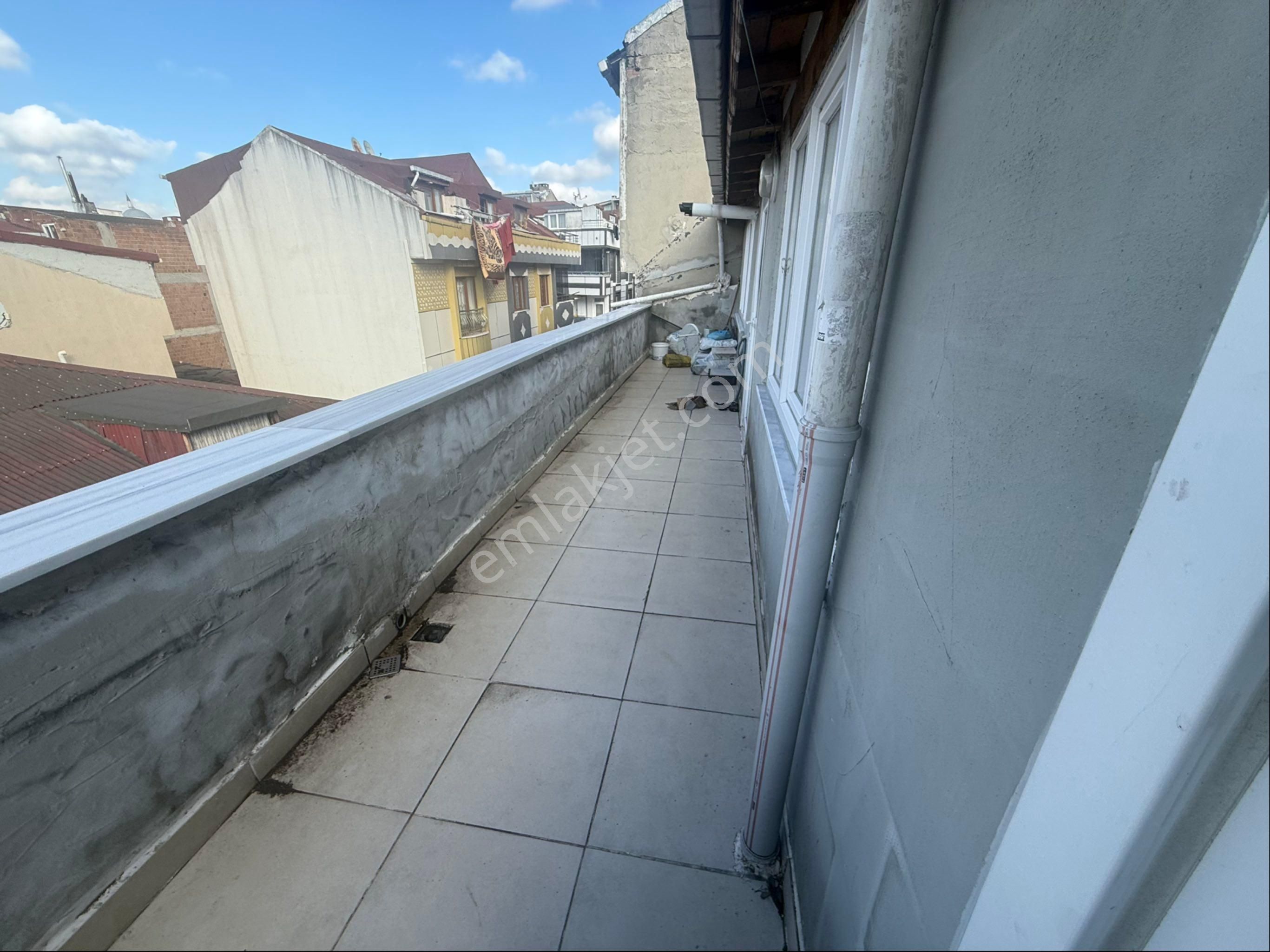 Sultançiftliği Mahallesi 2+1 100 M2 4. Kat Tramvaya Yakın Temiz Kiralık Daire - Görsel 18