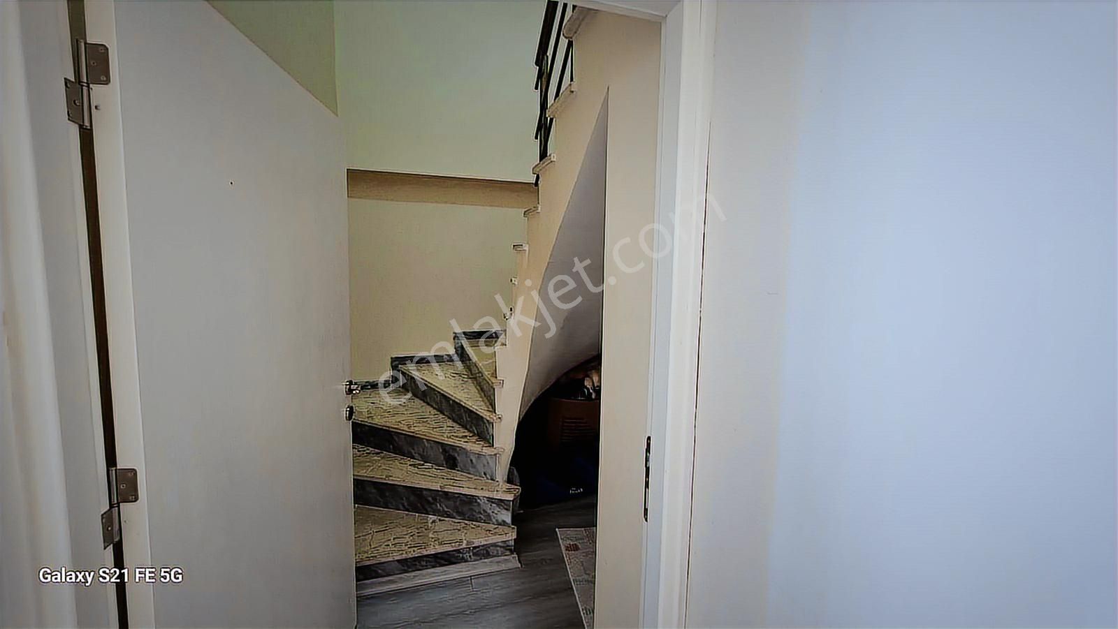 İnönü Mahallesi Eğimsiz 2+2 Geniş Kullanışlı Üst Dublex Daire - Görsel 22