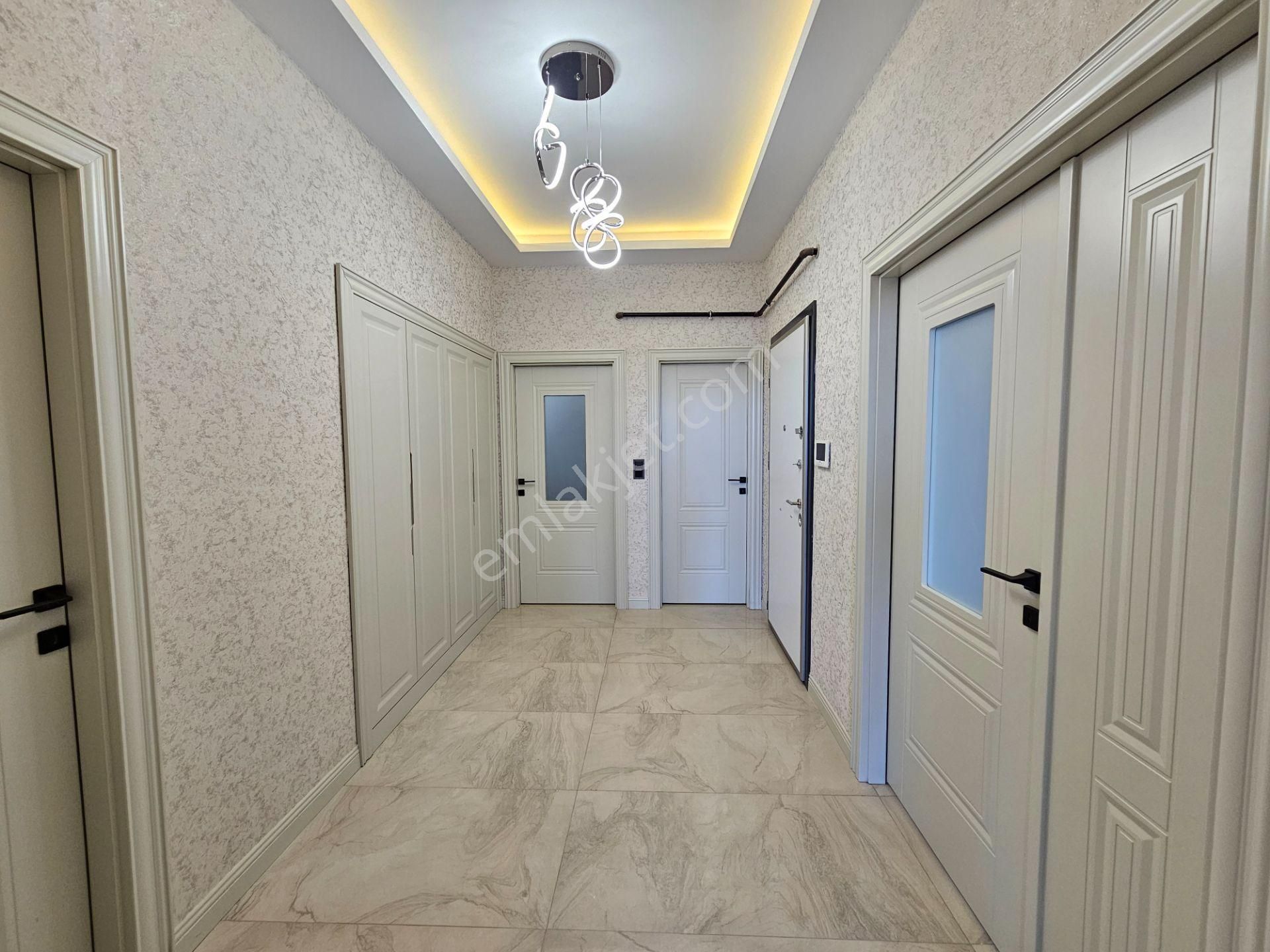 Beyhekim Mah.tramvay Hattına Yürüme Mesafsinde İşyapar Gayrimenkulden Site İçi Lüks Geniş 4+1 Daire - Görsel 5