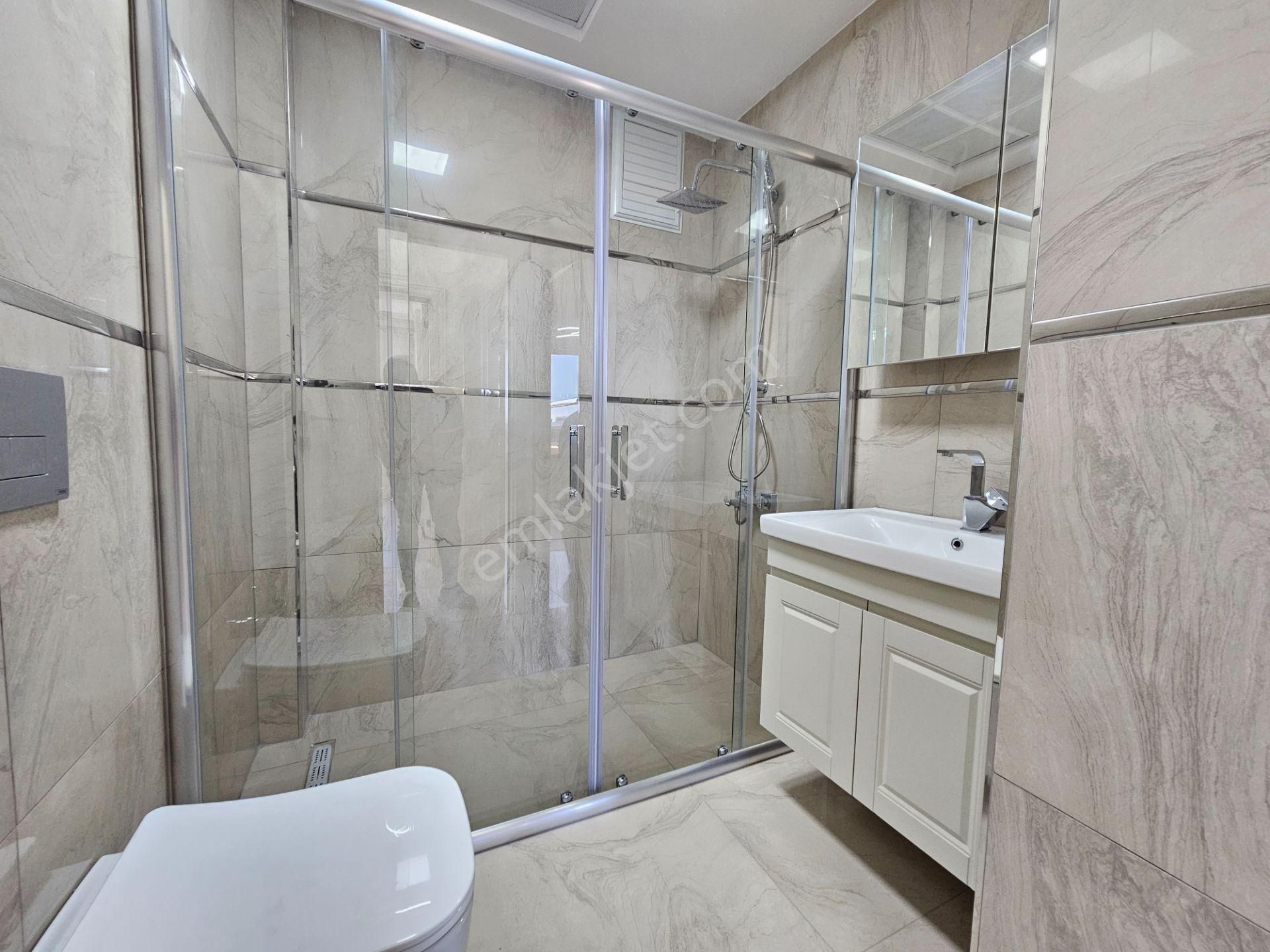 Beyhekim Mah.tramvay Hattına Yürüme Mesafsinde İşyapar Gayrimenkulden Site İçi Lüks Geniş 4+1 Daire - Görsel 8