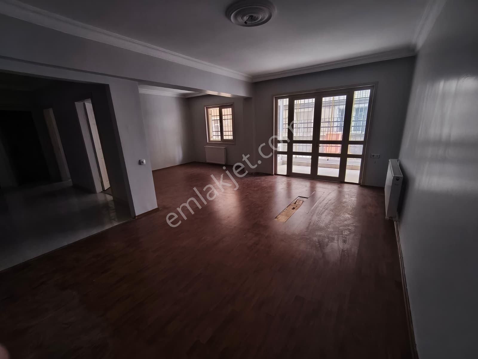 Aydınlıkevler Emniyet Sokakta 2+1 Uygun Fiyat Kupon Daire