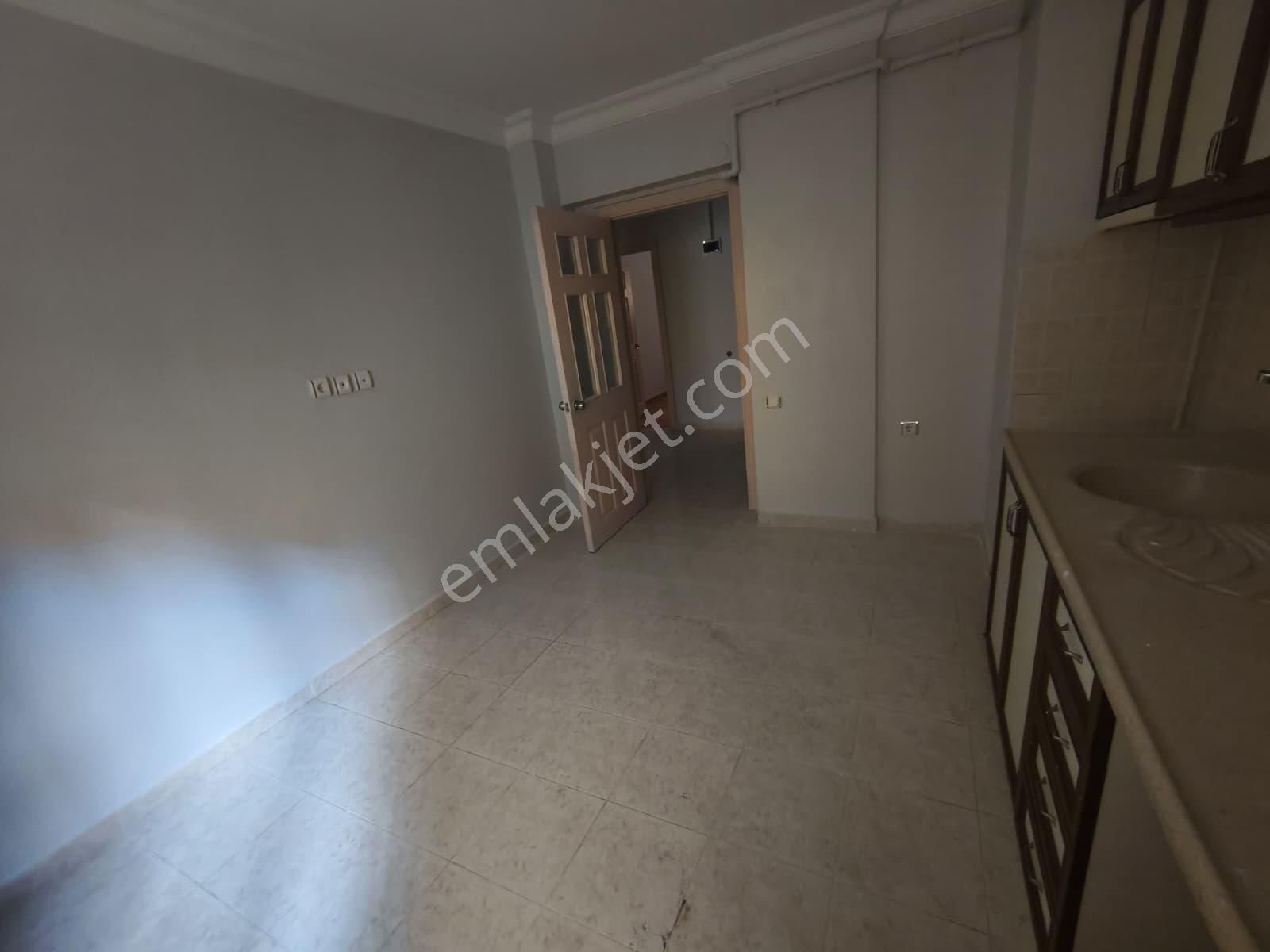 Aydınlıkevler Emniyet Sokakta 2+1 Uygun Fiyat Kupon Daire - Görsel 12