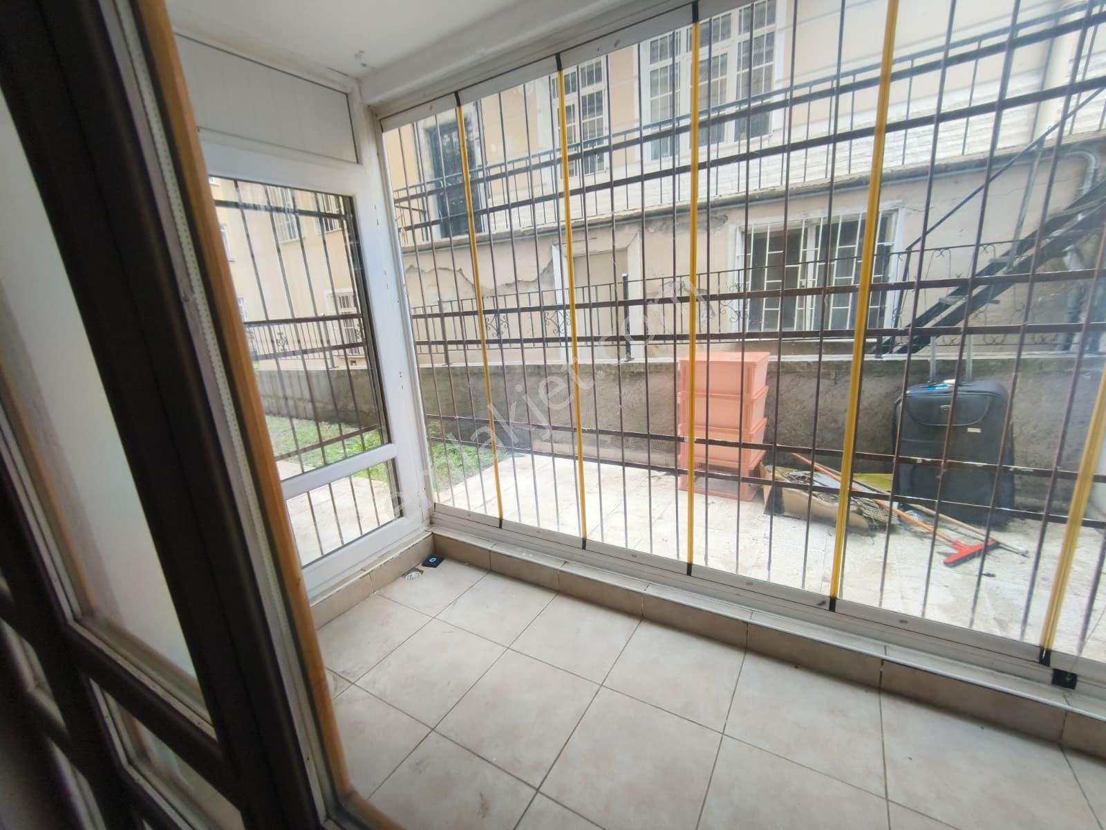 Aydınlıkevler Emniyet Sokakta 2+1 Uygun Fiyat Kupon Daire - Görsel 20