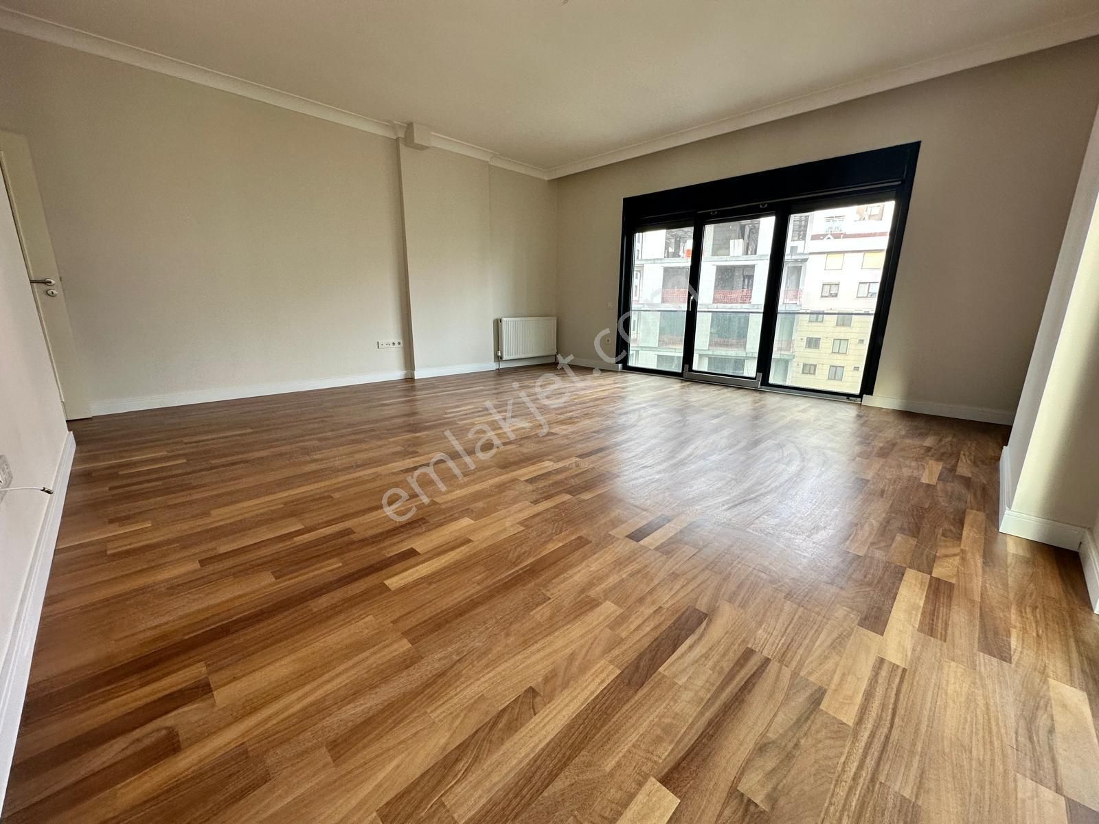 Suadiye Çolakismailde Bağdat Caddesine Çok Yakın Ebeveynli - Görsel 5