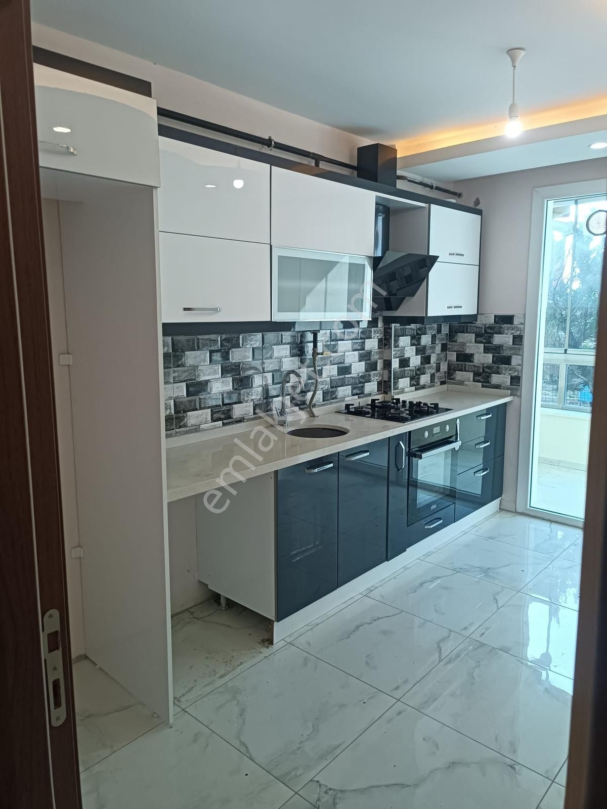 Newcıty Emlaktan Havuzlu, Güvenlikli Sitede Kiralık 2+1 Daire - Görsel 6