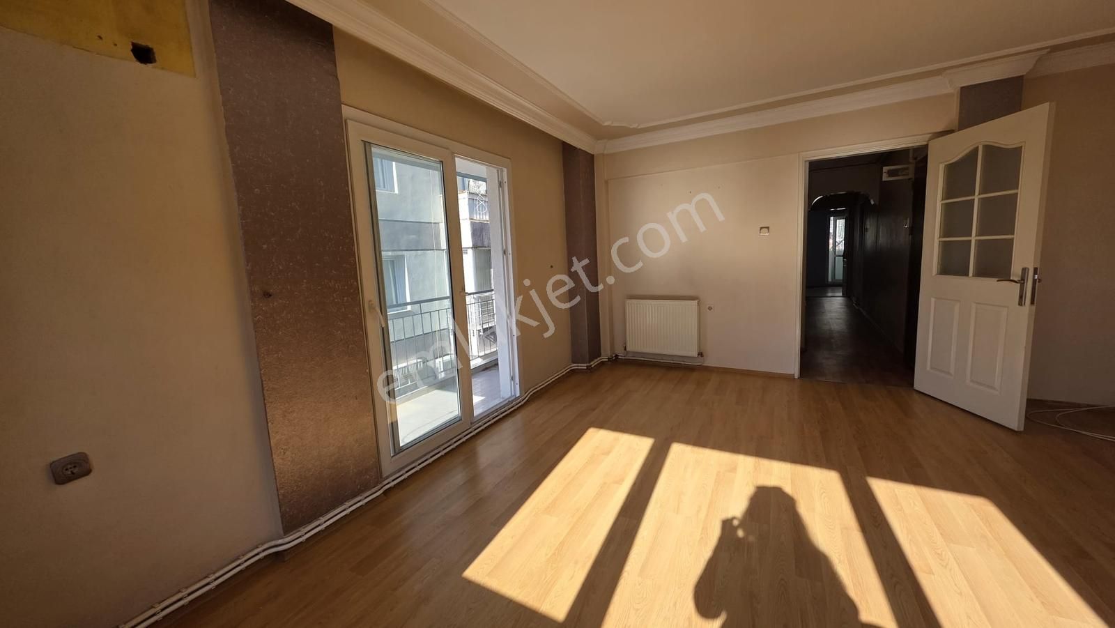 Kültür Caddesi Üzerinde Arakat 2+1 Kapalı Mutfak Daire - Görsel 2