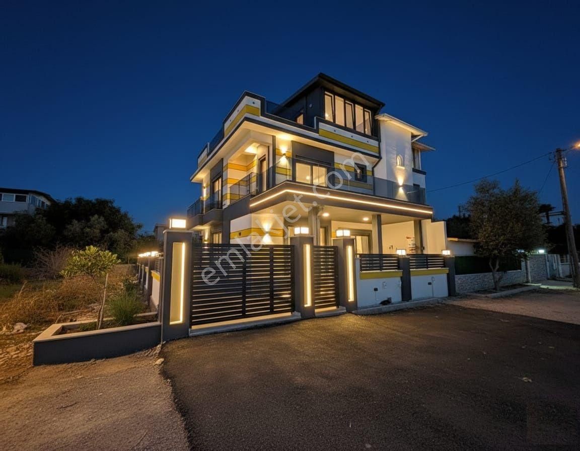 Seferihisar Doğanbey’in Kalbinde, Modern Tasarımlı Satılık Müstakil 3+1 Villa!