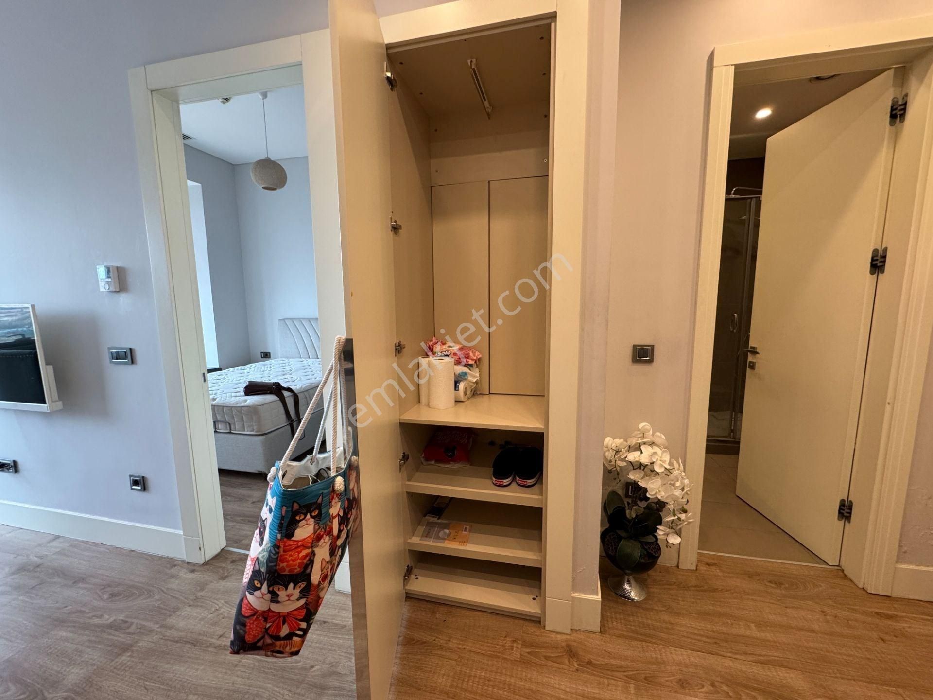 Ataşehir İstanbul Metropol B Blokda Full Eşyalı 70m2-1+1 Satılık - Görsel 10