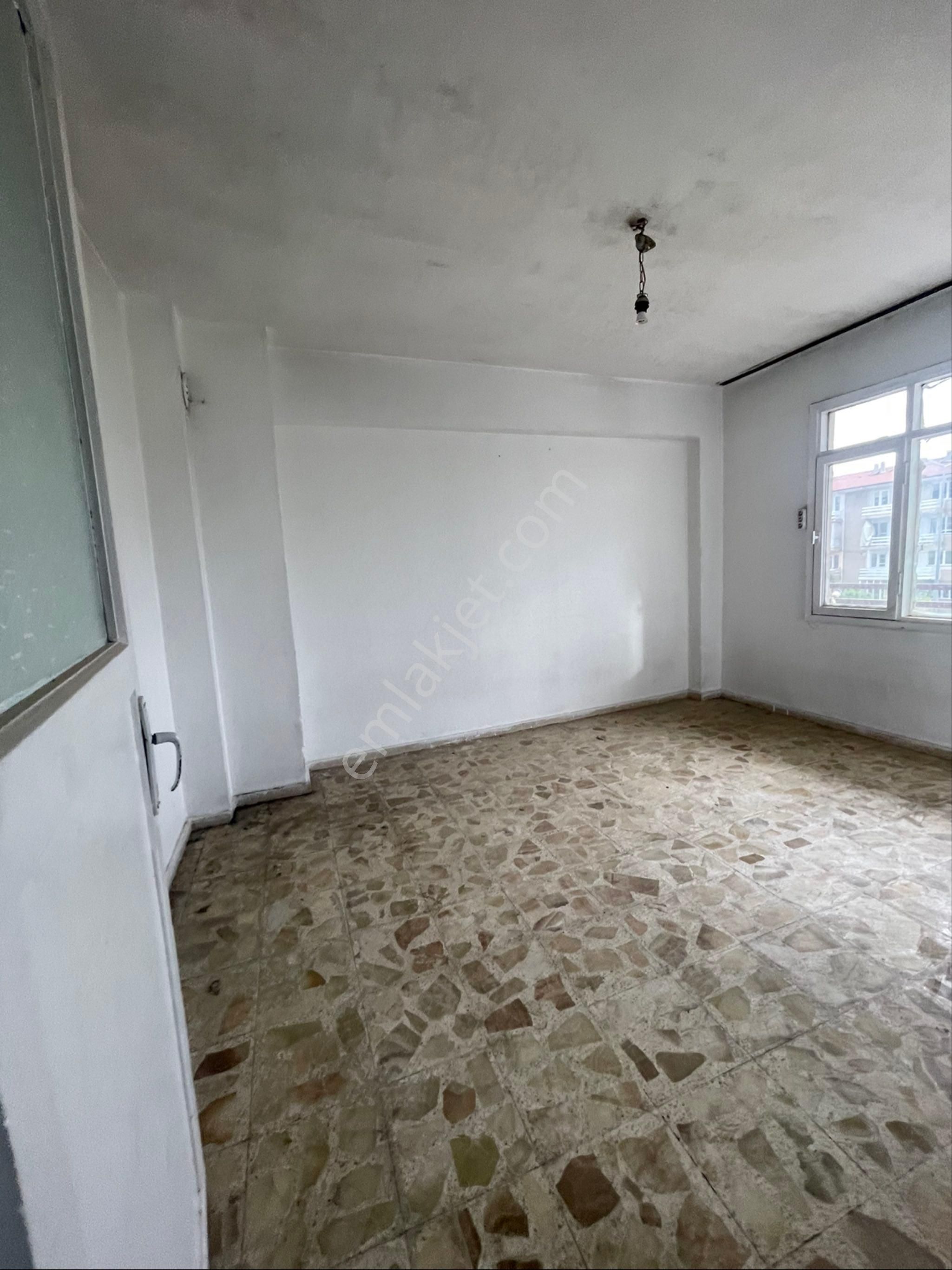 Cumhuriyet Mahallesinde 2+1 Satılık Daire - Görsel 11