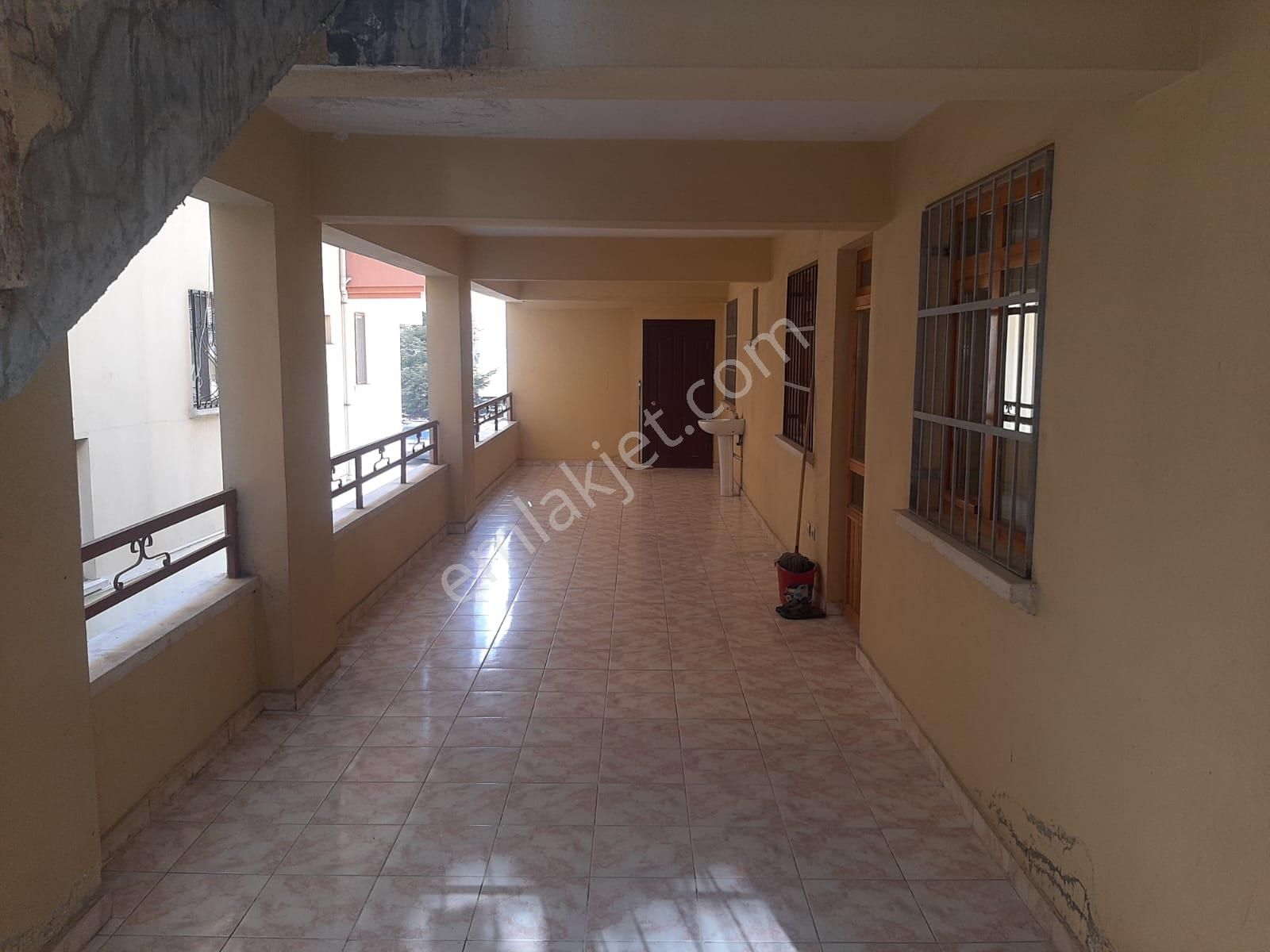 İncirlide Eşyalı Kiralık Daire Gizem Emlaktan - Görsel 10