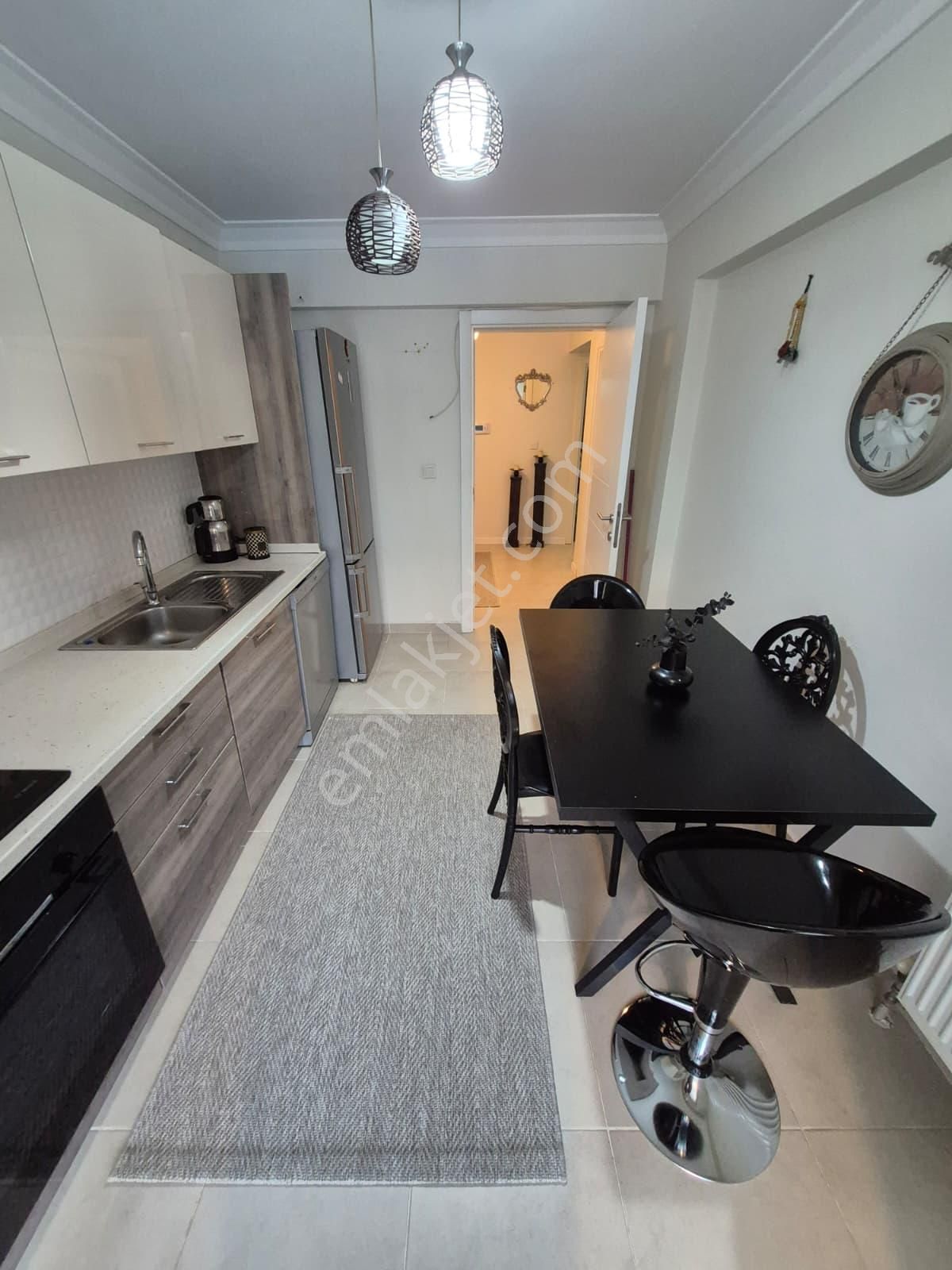 Delux'den Hürriyet Mah.'de Havuz Manzaralı Satılık 2+1 Daire - Görsel 8