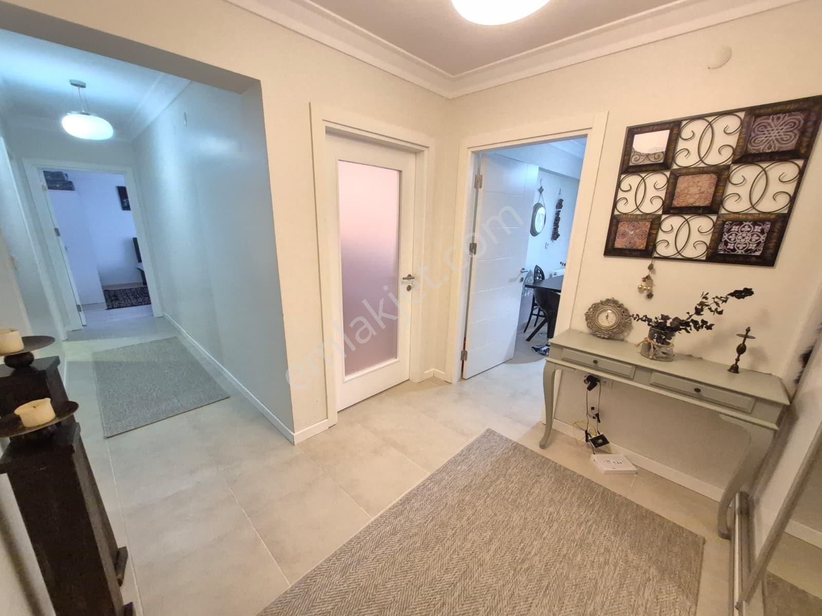 Delux'den Hürriyet Mah.'de Havuz Manzaralı Satılık 2+1 Daire - Görsel 2