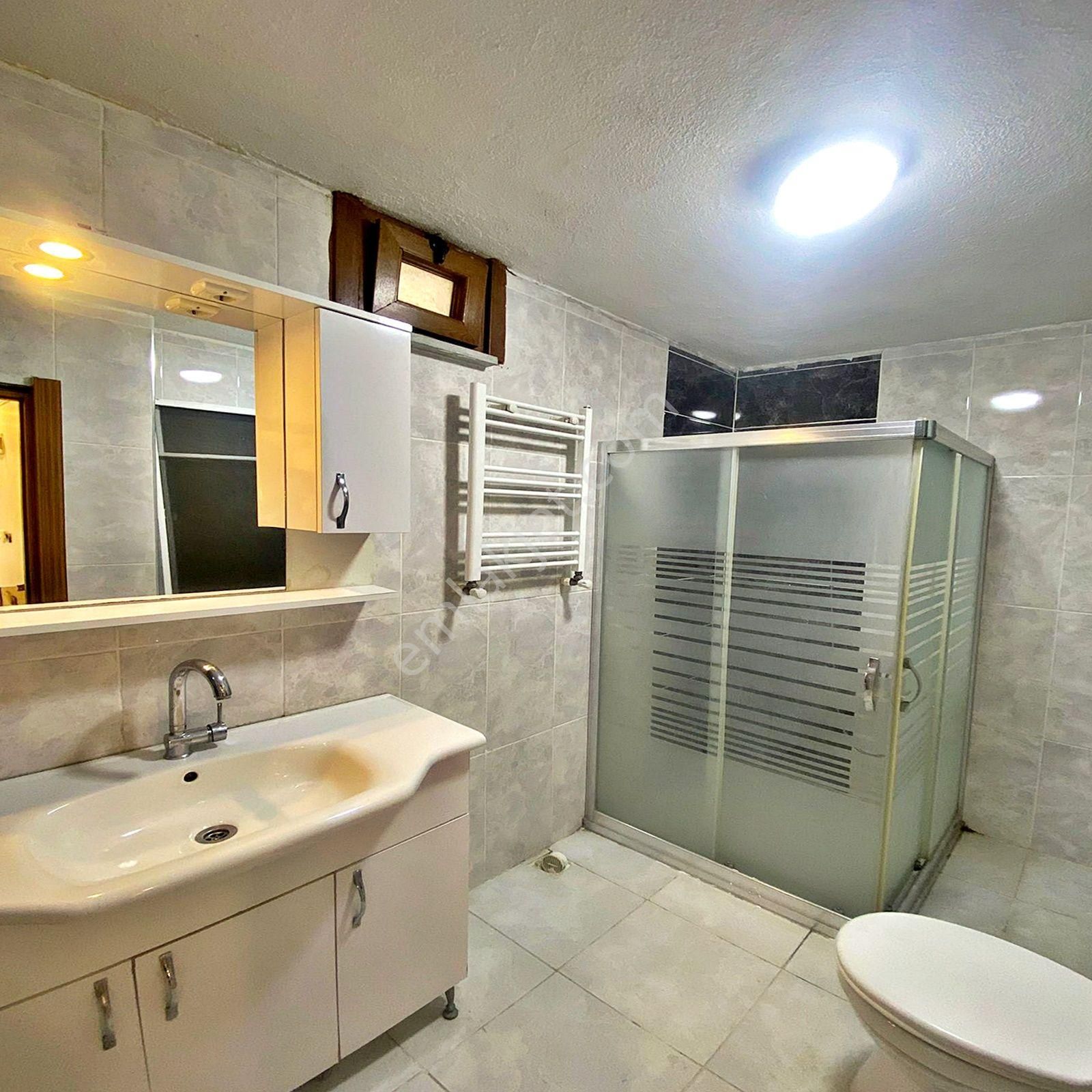 Metrobüse Yürüme Mesafesinde 2+1 Lüks Satılık Giriş Katı - Görsel 9