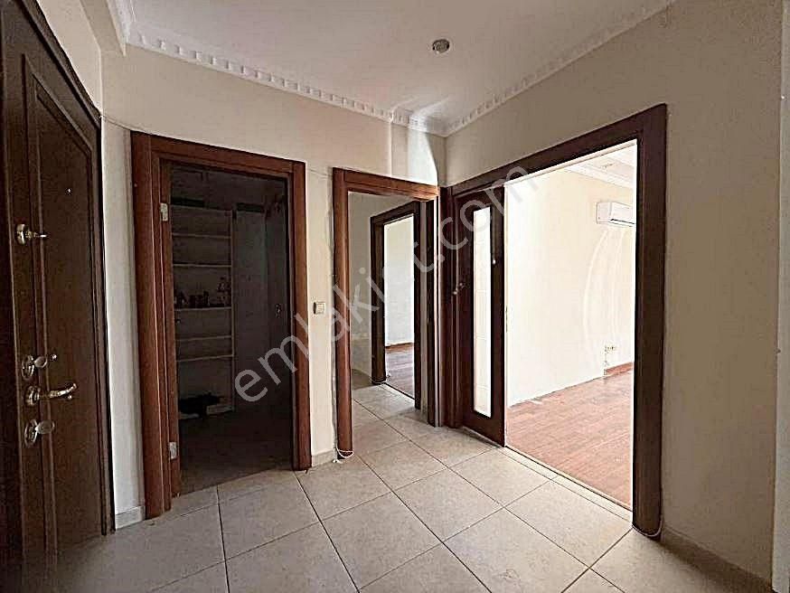 Kozyatağı Kapalı Otoparklı Katta Tek 145 M2 Net Kombili 4+1 Daire - Görsel 16