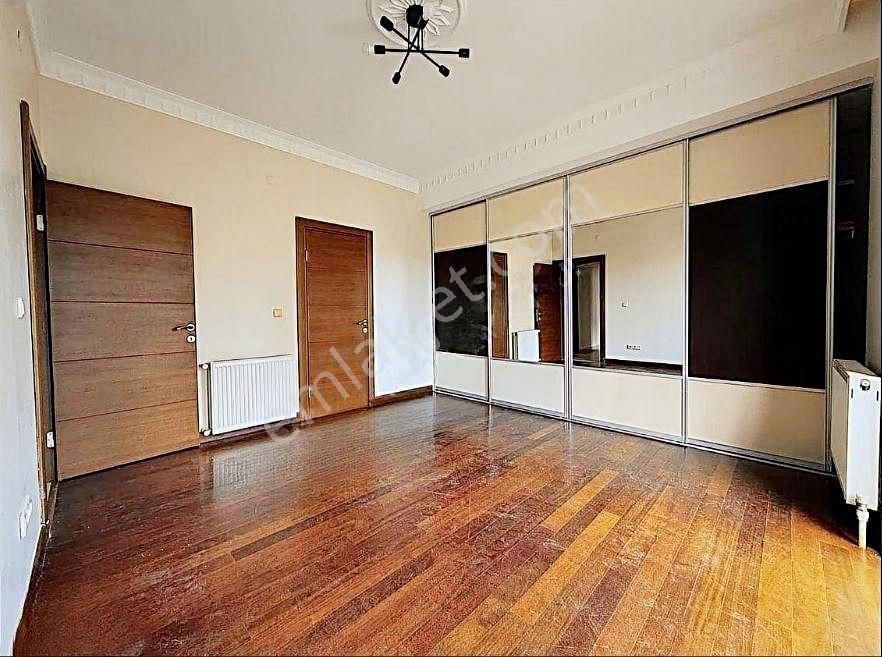 Kozyatağı Kapalı Otoparklı Katta Tek 145 M2 Net Kombili 4+1 Daire - Görsel 5